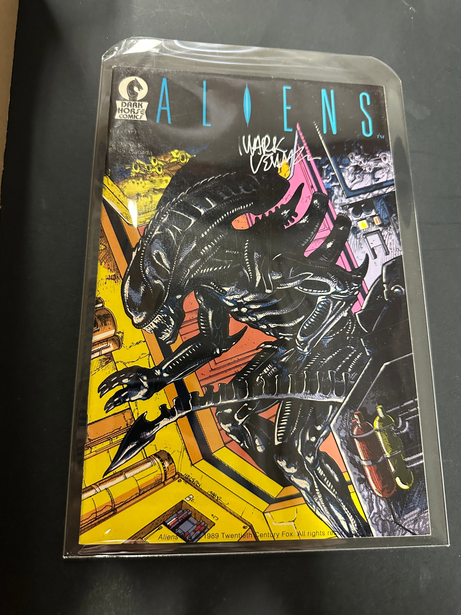 Aliens Dark Horse Comics #1 1989 Signed Mark Nelson Xenomorph Cover (1 of 1)