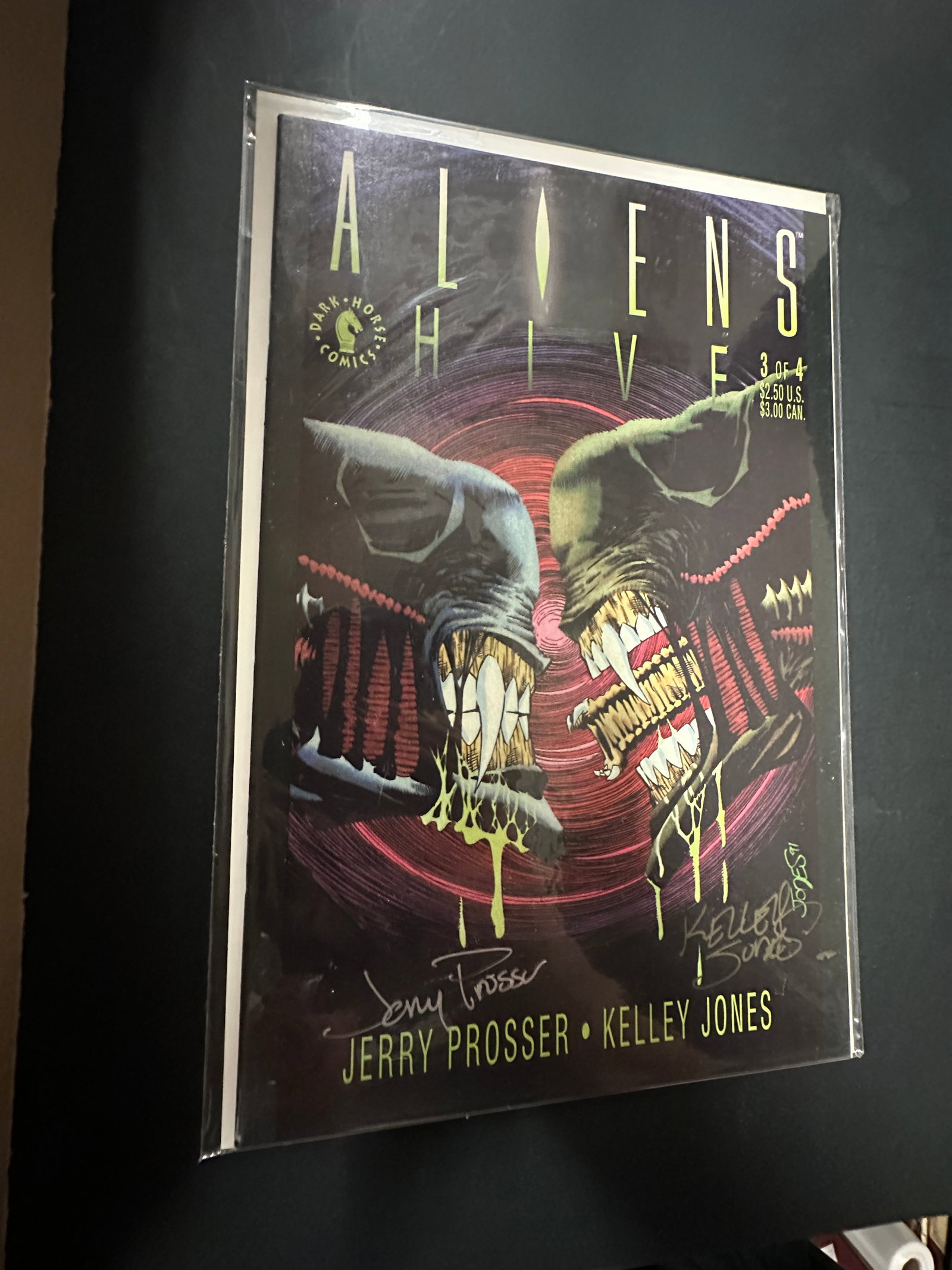 Aliens Hive #3 of 4 Dark Horse Comics Signed Jerry Prosser & Kelley Jones (1 of 3)