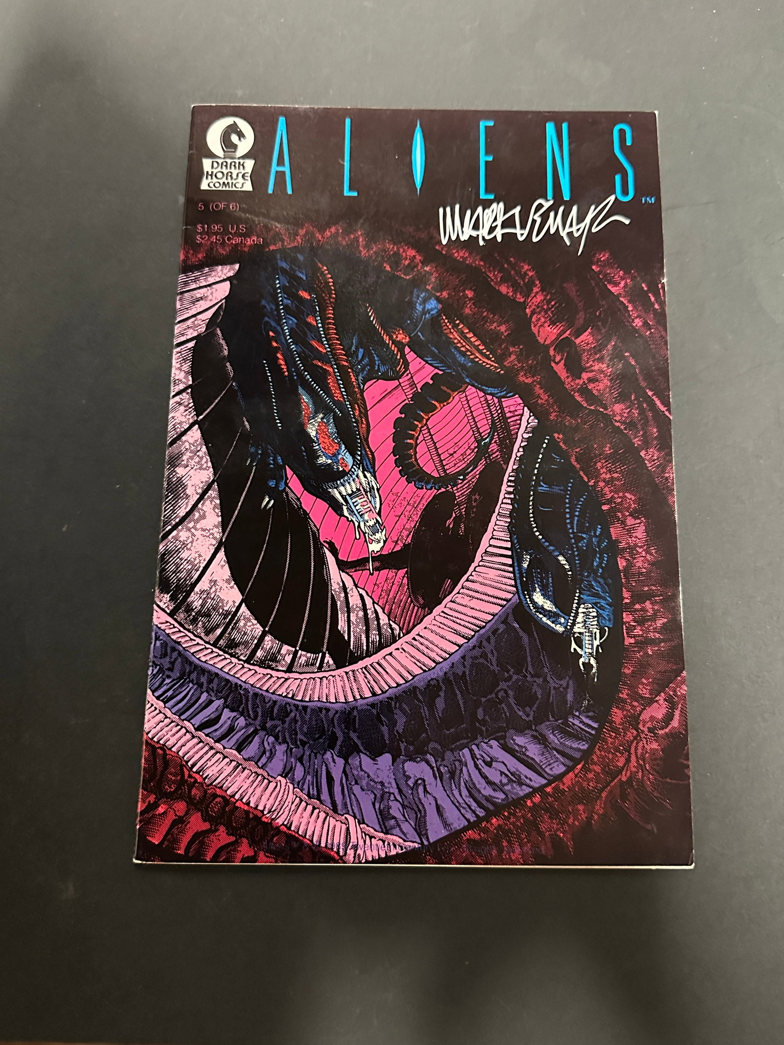 Aliens Dark Horse Comics Issue #5 of 6 Signed Comic Book (1 of 2)