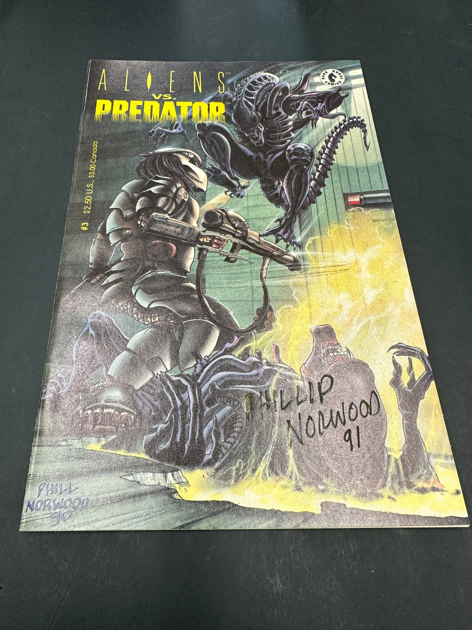Aliens vs Predator #3 Dark Horse Comics 1990 Signed Phill Norwood Cover Art (1 of 4)