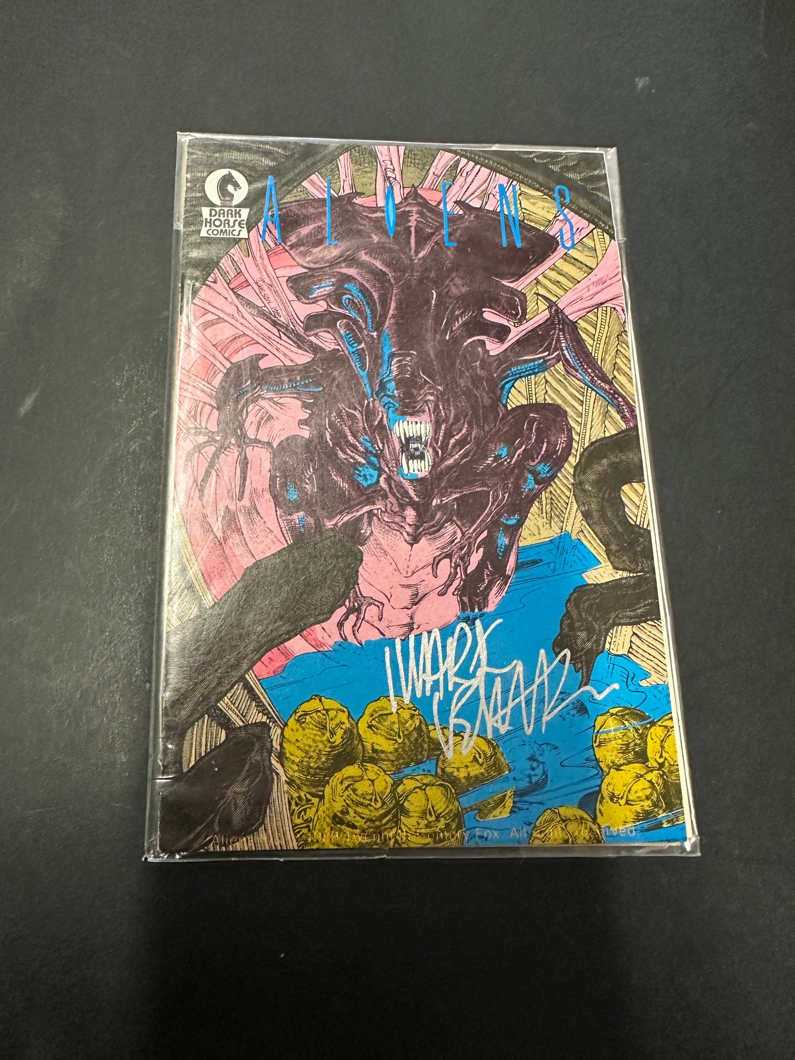 Aliens Dark Horse Comics Signed Comic Book Issue Xenomorph Cover Autographed (1 of 3)