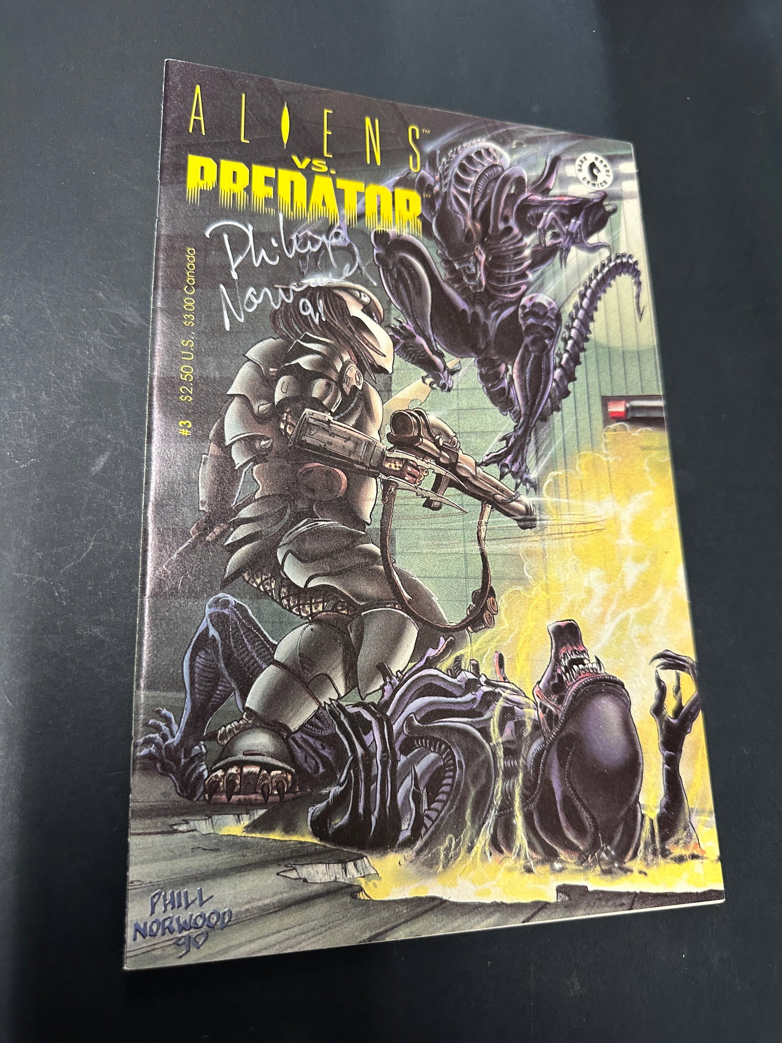 Aliens vs. Predator #3 Dark Horse Comics 1990 Signed Phill Norwood (1 of 3)