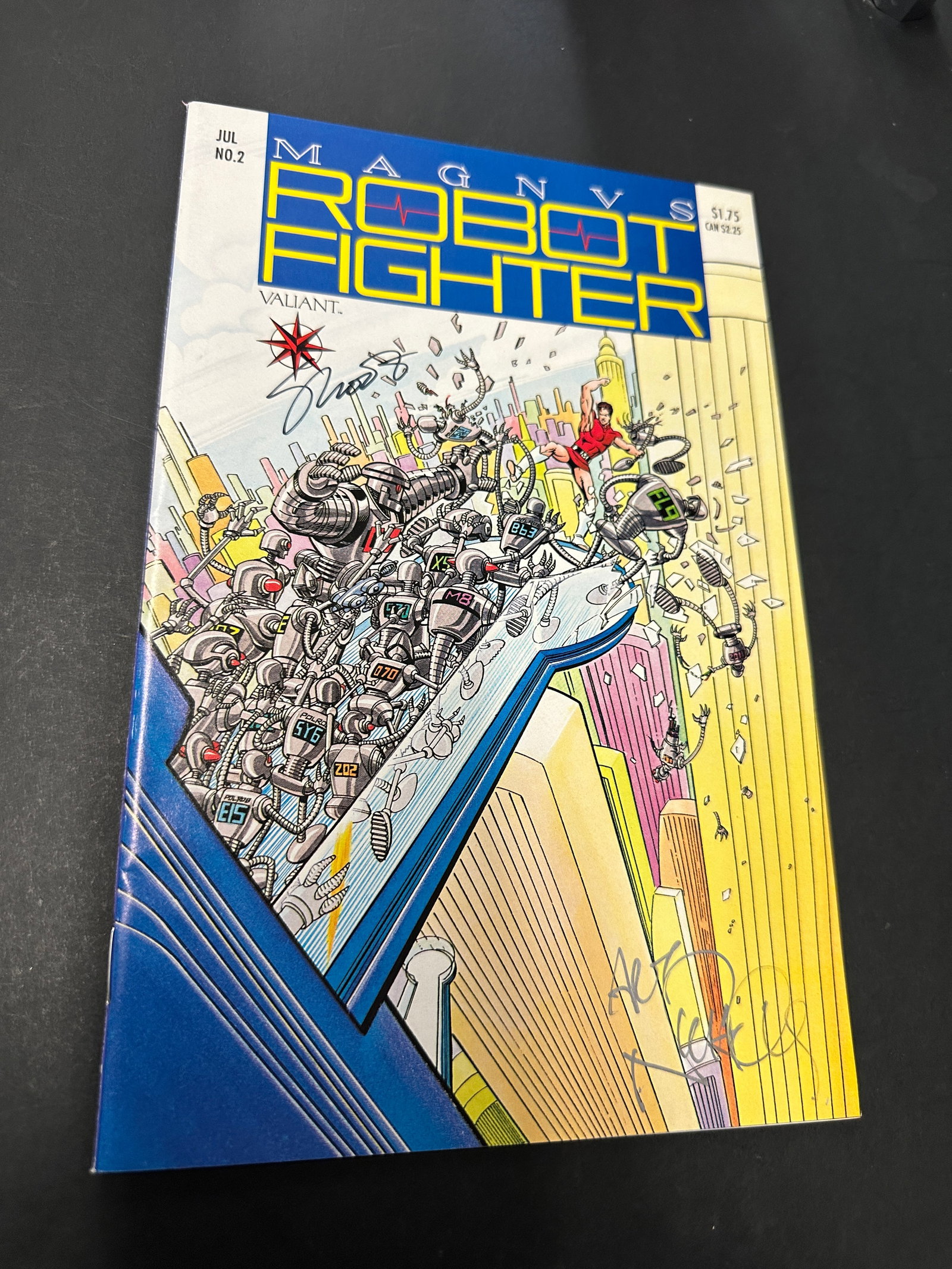 Magnus Robot Fighter Valiant Comics #2 Signed July 1991 Silver Ink Autograph: Magnus Robot Fighter Valiant Comics #2 Signed July 1991 Silver Ink Autograph