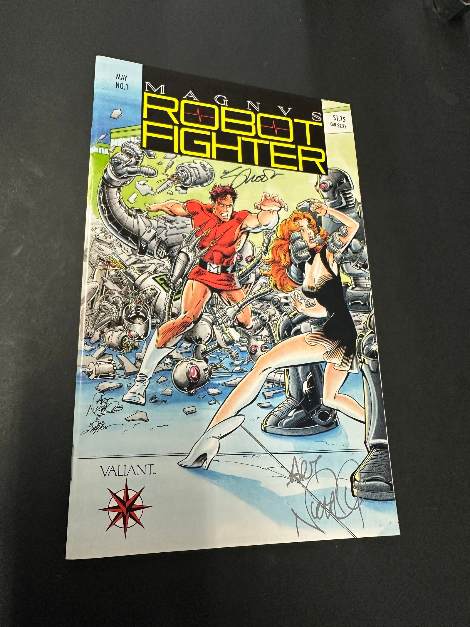 Magnus Robot Fighter Valiant Comics #1 May 1991 Multi-Signed First Issue (1 of 4)