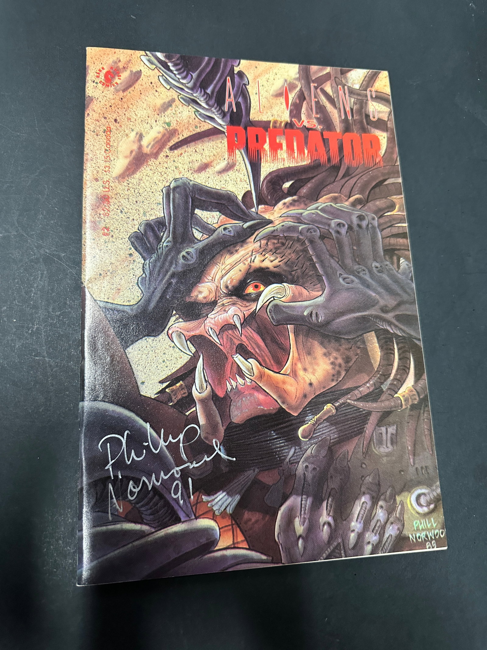 Aliens vs Predator #2 Dark Horse Comics 1990 Signed Phill Norwood '91: Aliens vs Predator #2 Dark Horse Comics 1990 Signed Phill Norwood '91