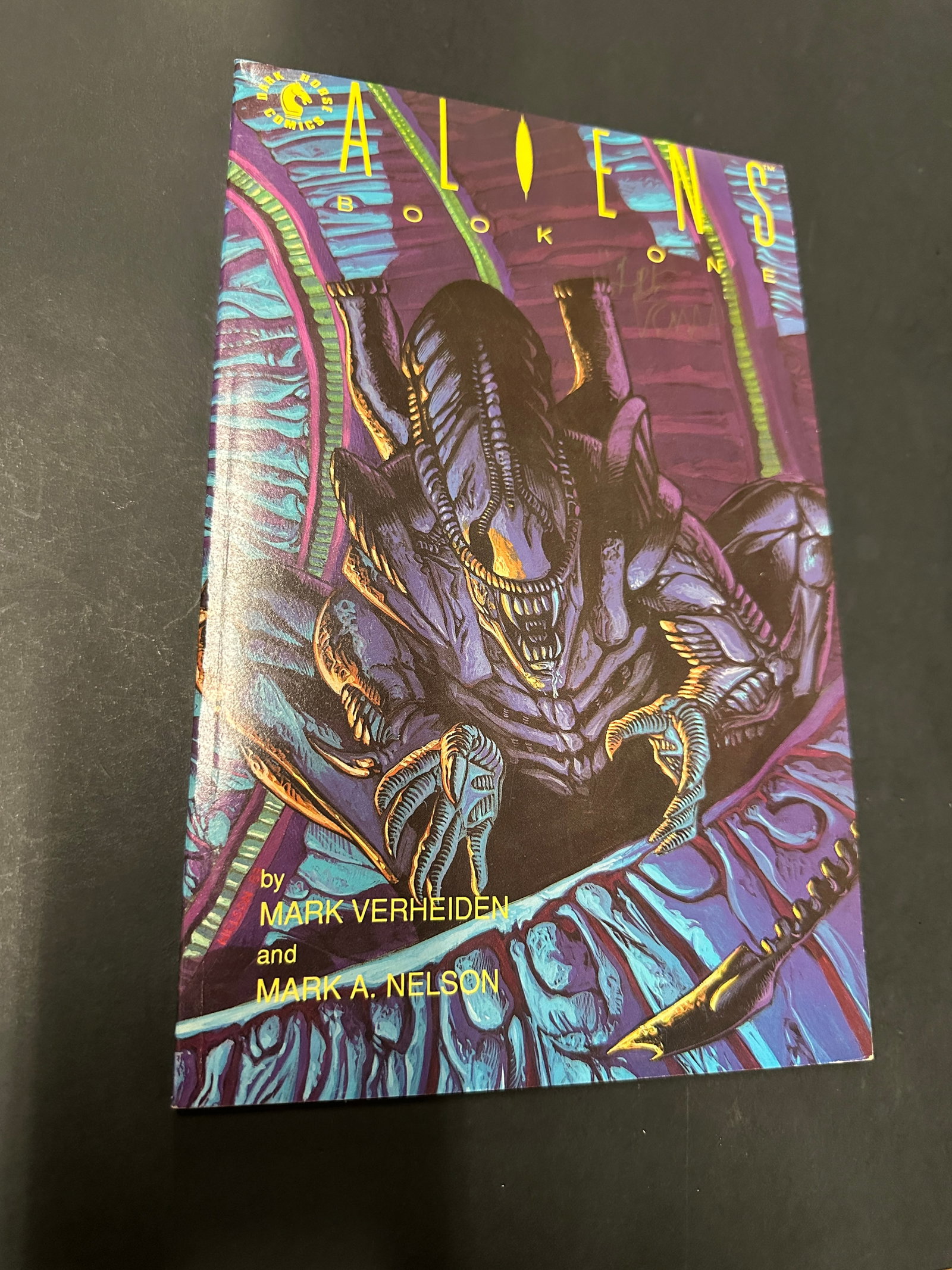 Aliens Book One Dark Horse Comics First Edition 1990 Signed Graphic Novel (1 of 4)