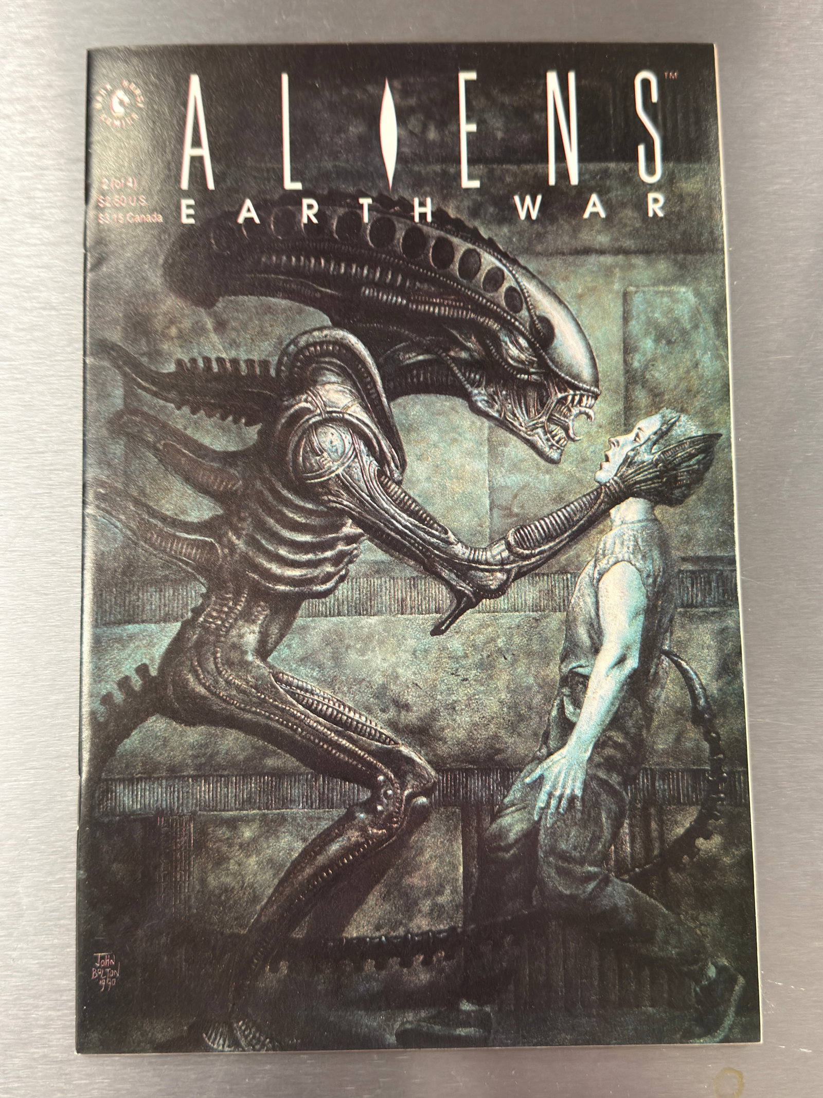 Aliens Earth War #1 Dark Horse Comics Signed + Darkman Universal Movie Ad: Aliens Earth War #1 Dark Horse Comics Signed + Darkman Universal Movie Ad