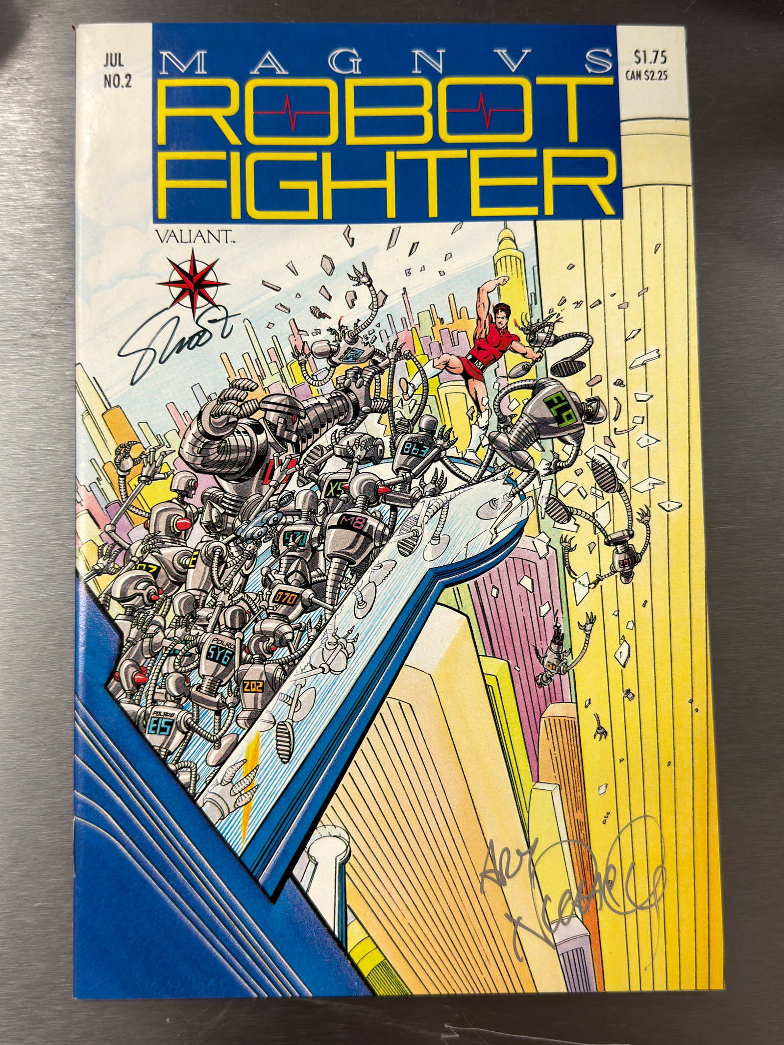 Magnus Robot Fighter #2 Valiant Comics Jul 1991 Signed x2 Silver & Blue Ink: Magnus Robot Fighter #2 Valiant Comics Jul 1991 Signed x2 Silver & Blue Ink