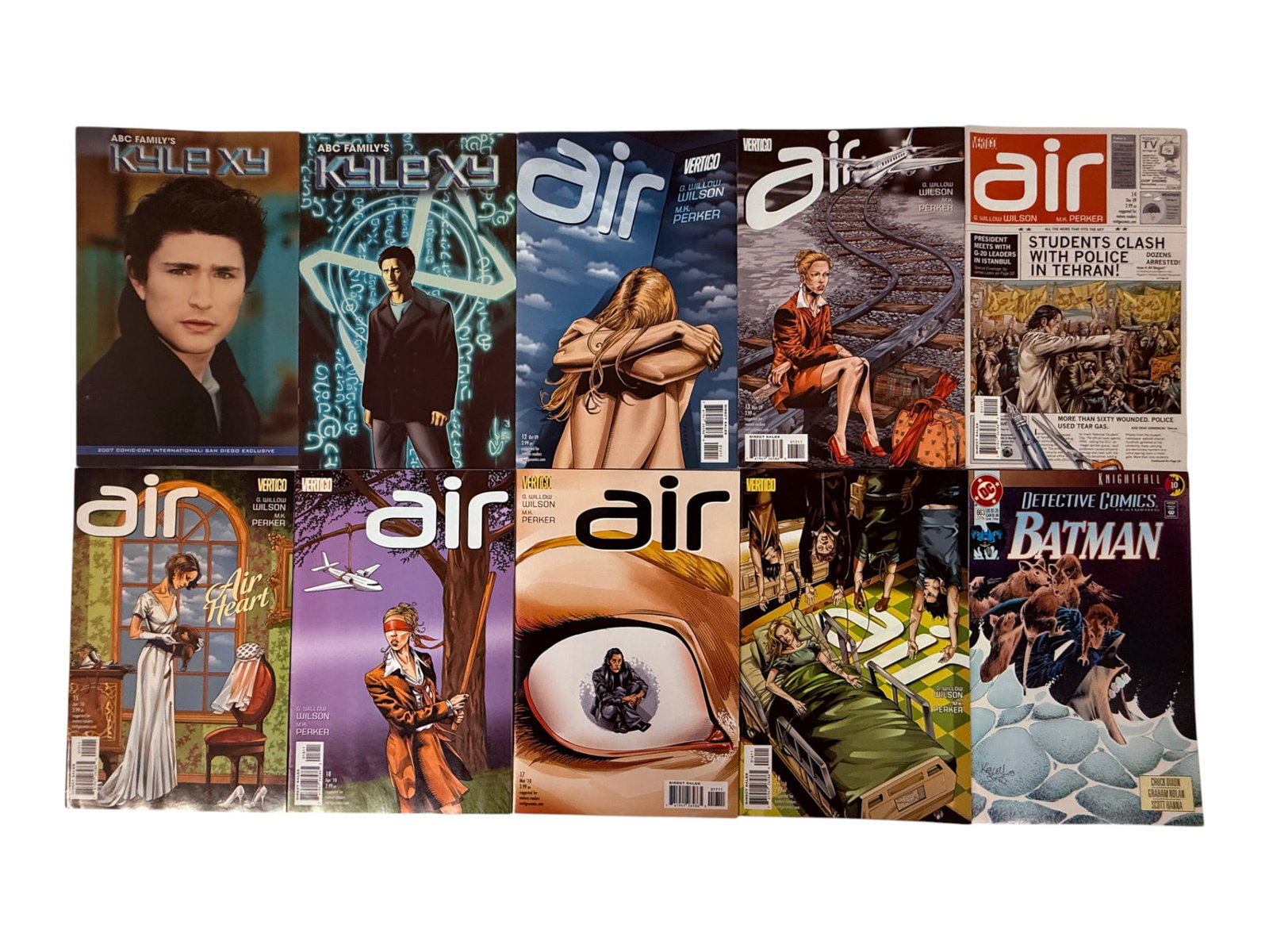 Mixed Comic Books Lot: Air Vertigo Series, Kyle XY, Detective Comics Batman: Mixed Comic Books Lot: Air Vertigo Series, Kyle XY, Detective Comics Batman