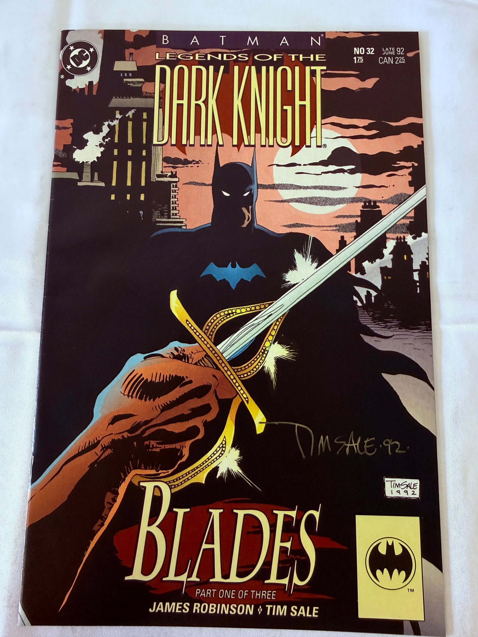 Batman Legends of the Dark Knight #32 Blades Signed Tim Sale 1992 DC Comics (1 of 3)