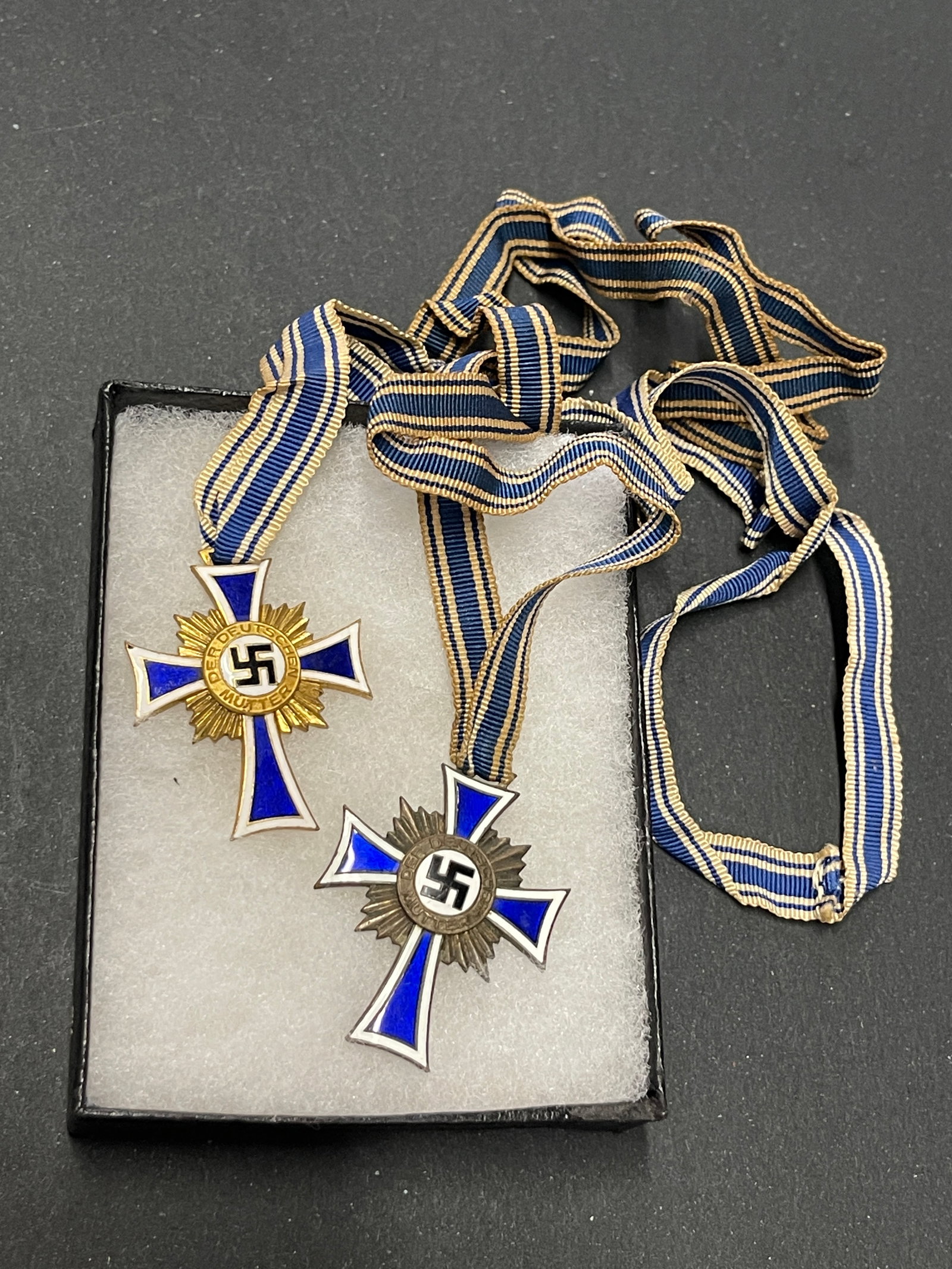 WWII German Mutterkreuz Mother's Cross Gold & Bronze Medal: WWII German Mutterkreuz Mother's Cross Gold & Bronze Grades with Ribbons 1938