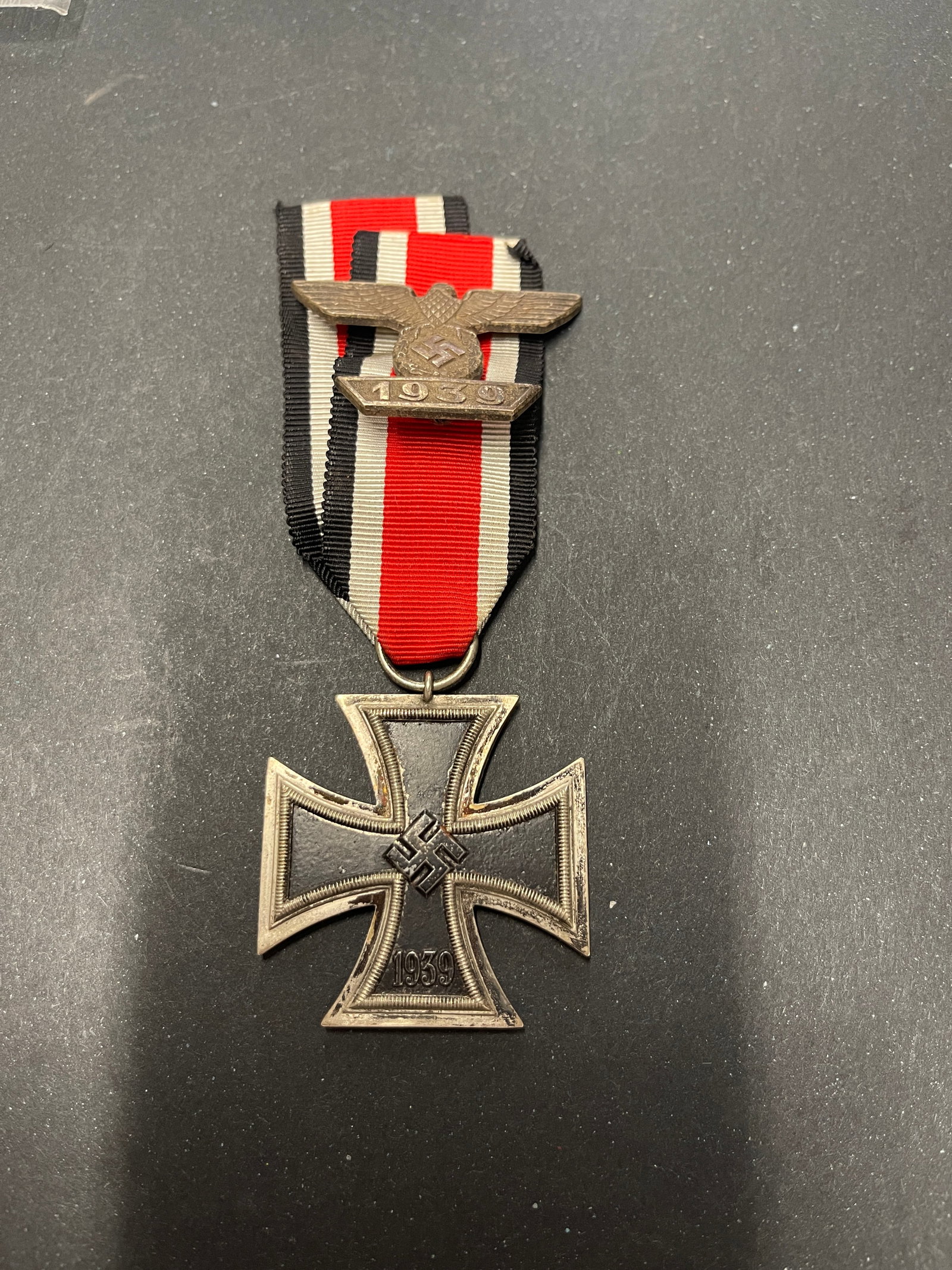 WWII German Iron Cross 2nd Class 1939 with Ribbon & Spange Clasp Eagle: WWII German Iron Cross 2nd Class 1939 with Ribbon & Spange Clasp Eagle