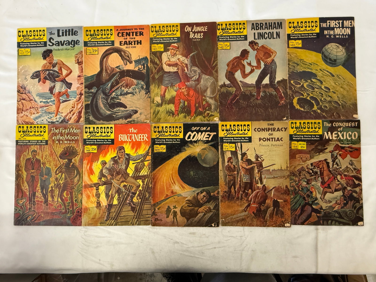 Vintage Comic Book Collection Lot: Vintage Comic Book Collection Lot