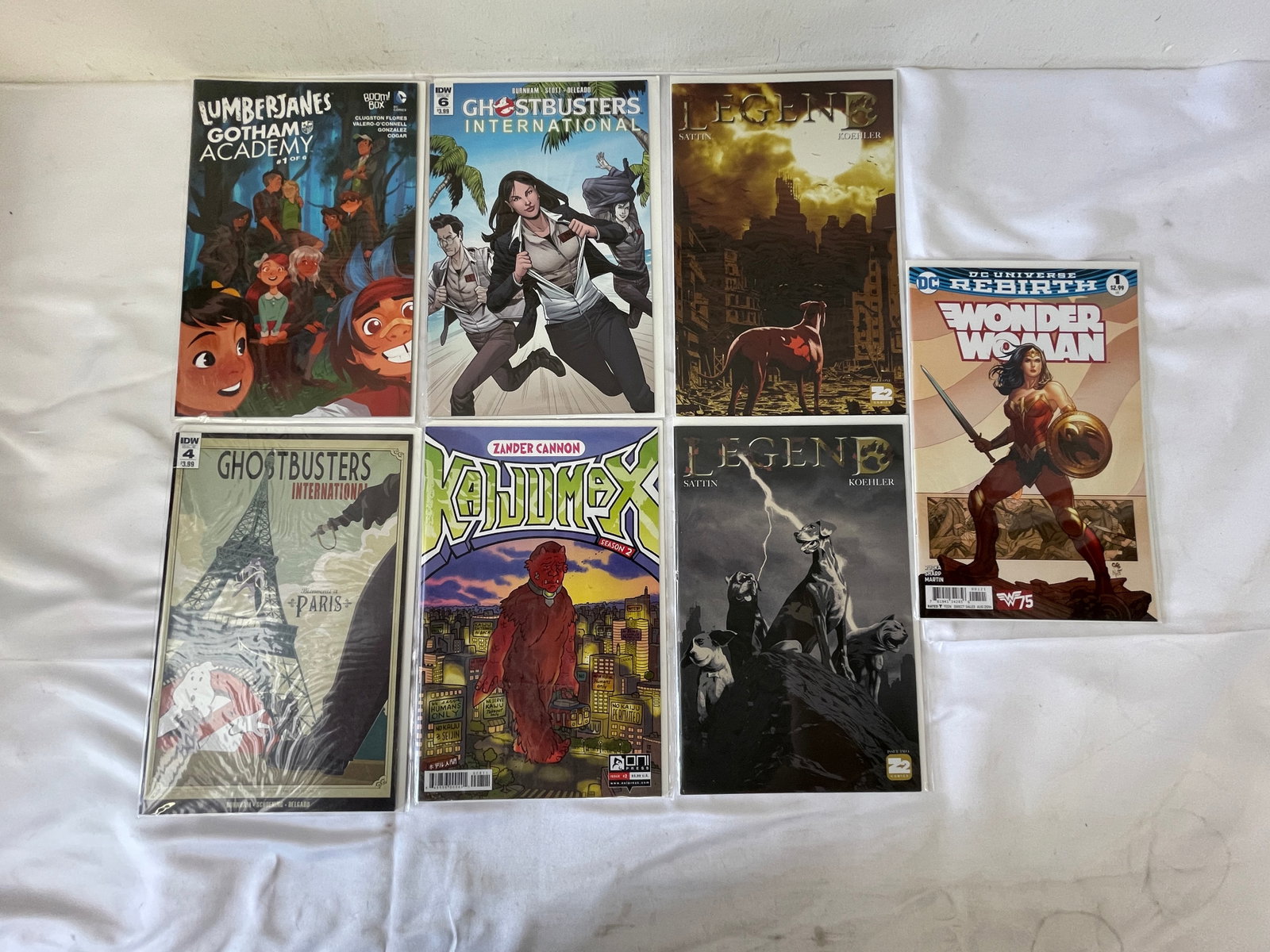 Vintage Comic Book Collection Lot: Vintage Comic Book Collection Lot