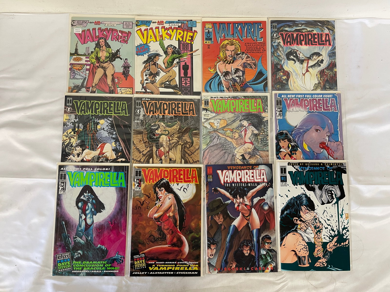 Vintage Comic Book Collection Lot: Vintage Comic Book Collection Lot