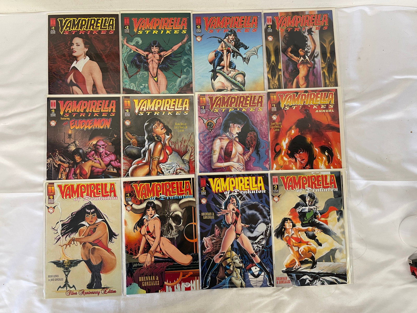Vintage Comic Book Collection Lot: Vintage Comic Book Collection Lot