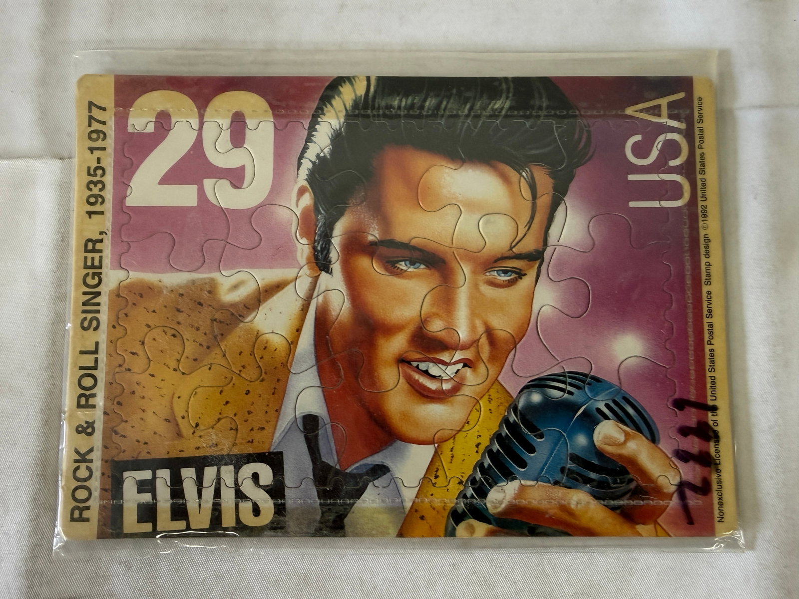 Elvis Presley USPS 29¢ Commemorative Stamp Jigsaw Puzzle Postcard Greenleaf 1992 (1 of 2)