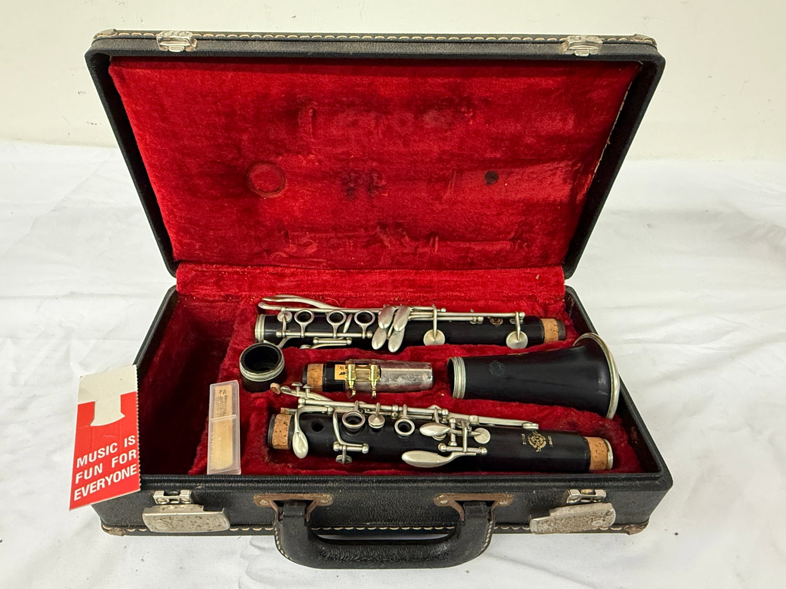 Henri Selmer Paris France Bb Clarinet in Case with Mouthpiece & Reeds (1 of 5)