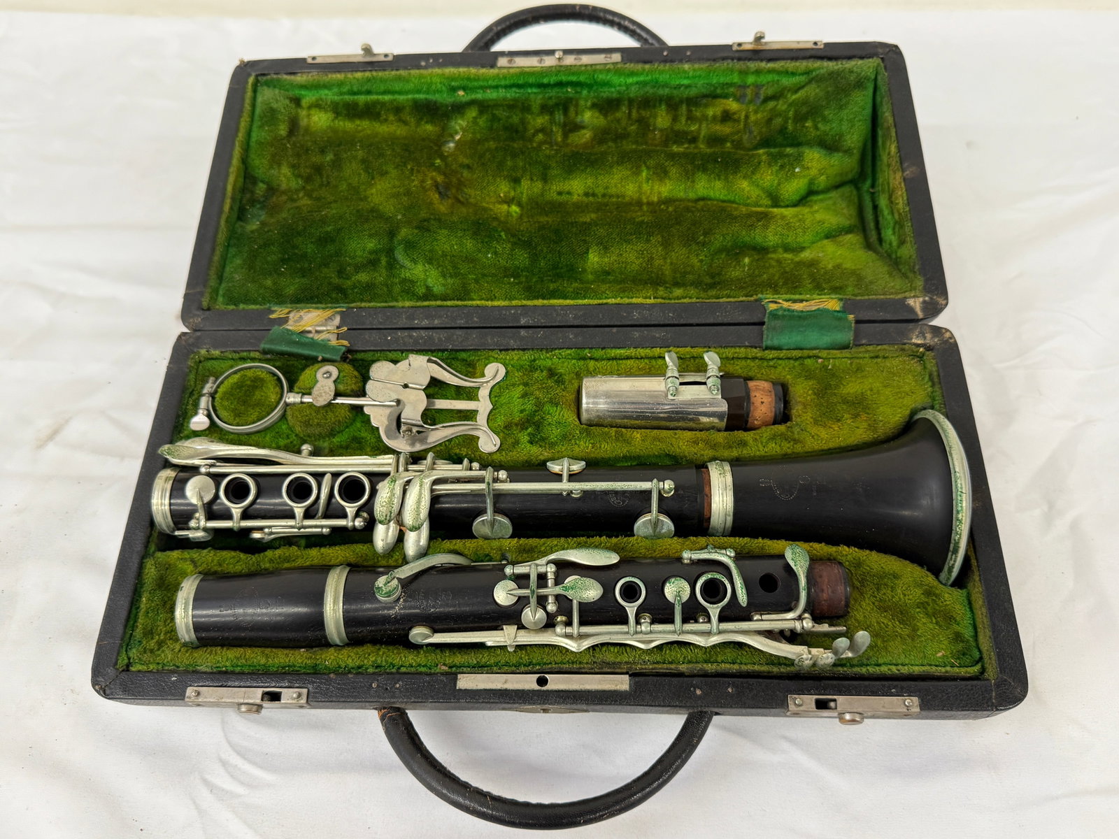 Buffet Crampon & Co A Paris Vintage Wooden Clarinet, Made in France, Cased (1 of 5)