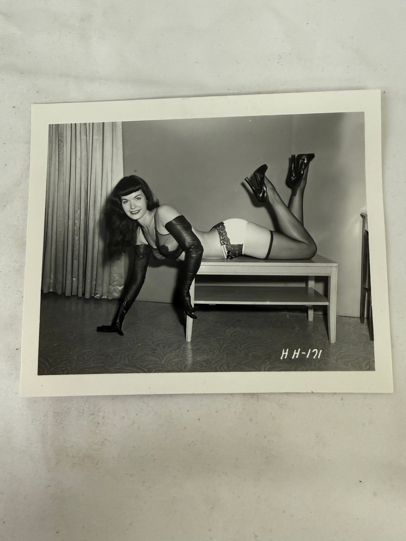 Vintage 1950s Irving Klaw Bettie Page Original B&W Pin Up Photograph: Vintage 1950s Irving Klaw Bettie Page Original B&W Pin Up Photograph. 3" x 5". Printed from the original negative.