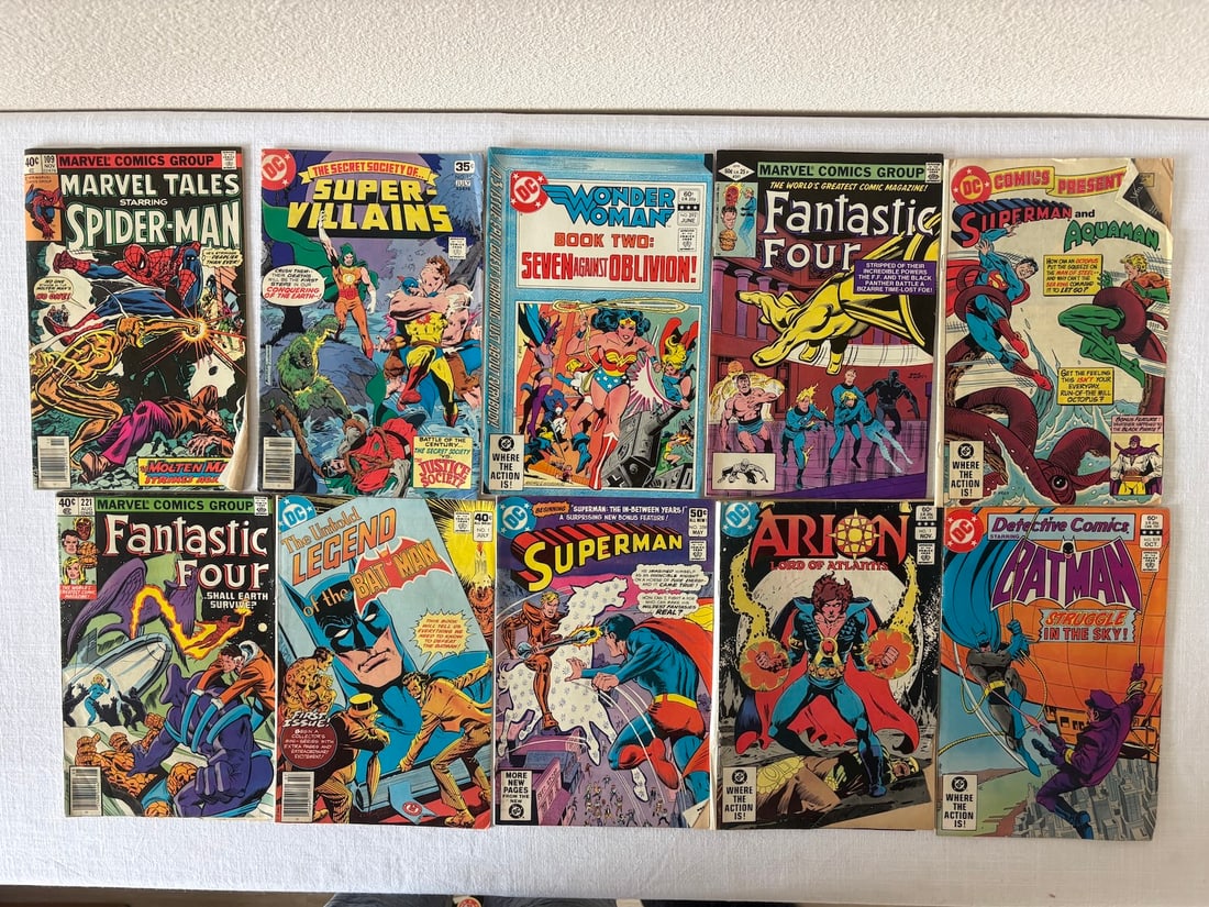 Vintage Comic Book Collection Lot: Vintage Comic Book Collection Lot