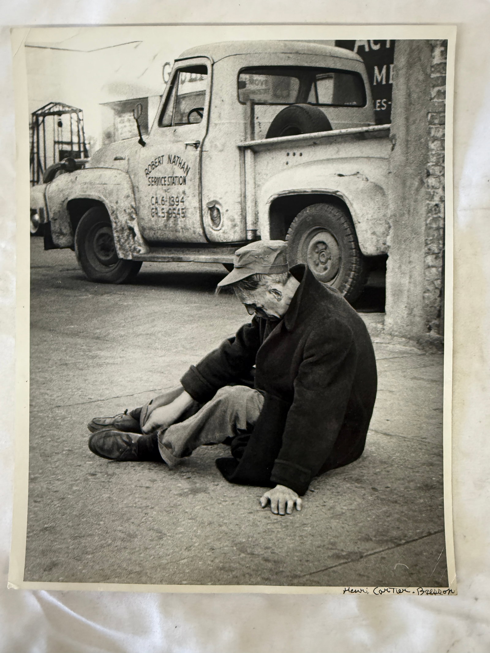 Henri Cartier-Bresson Signed Black and White Photograph: Henri Cartier-Bresson Signed Black and White Photograph
