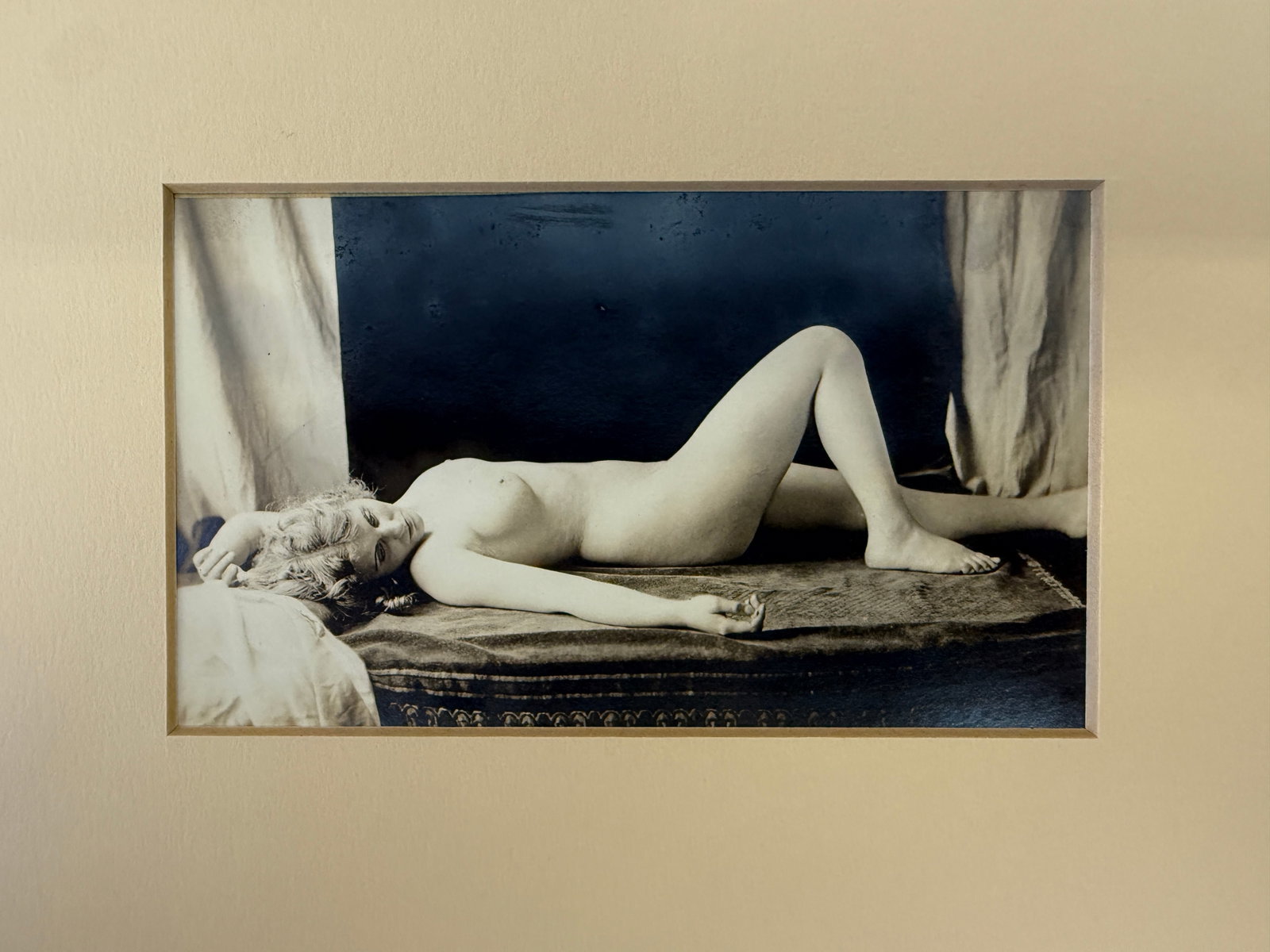Antique French Female Model Original 1920s Risque Photograph (1 of 5)