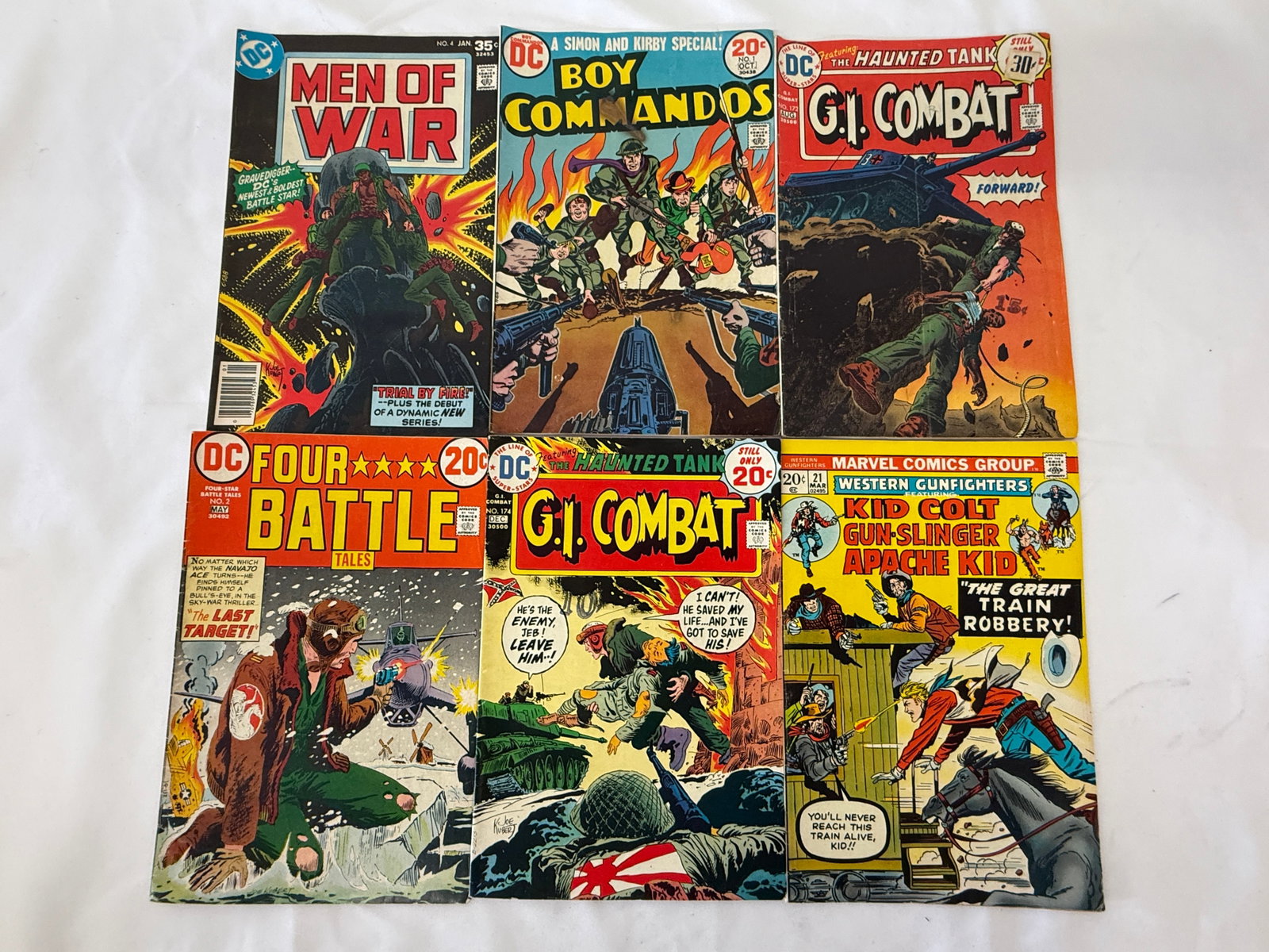 Vintage Comic Book Collection Lot: Vintage Comic Book Collection Lot