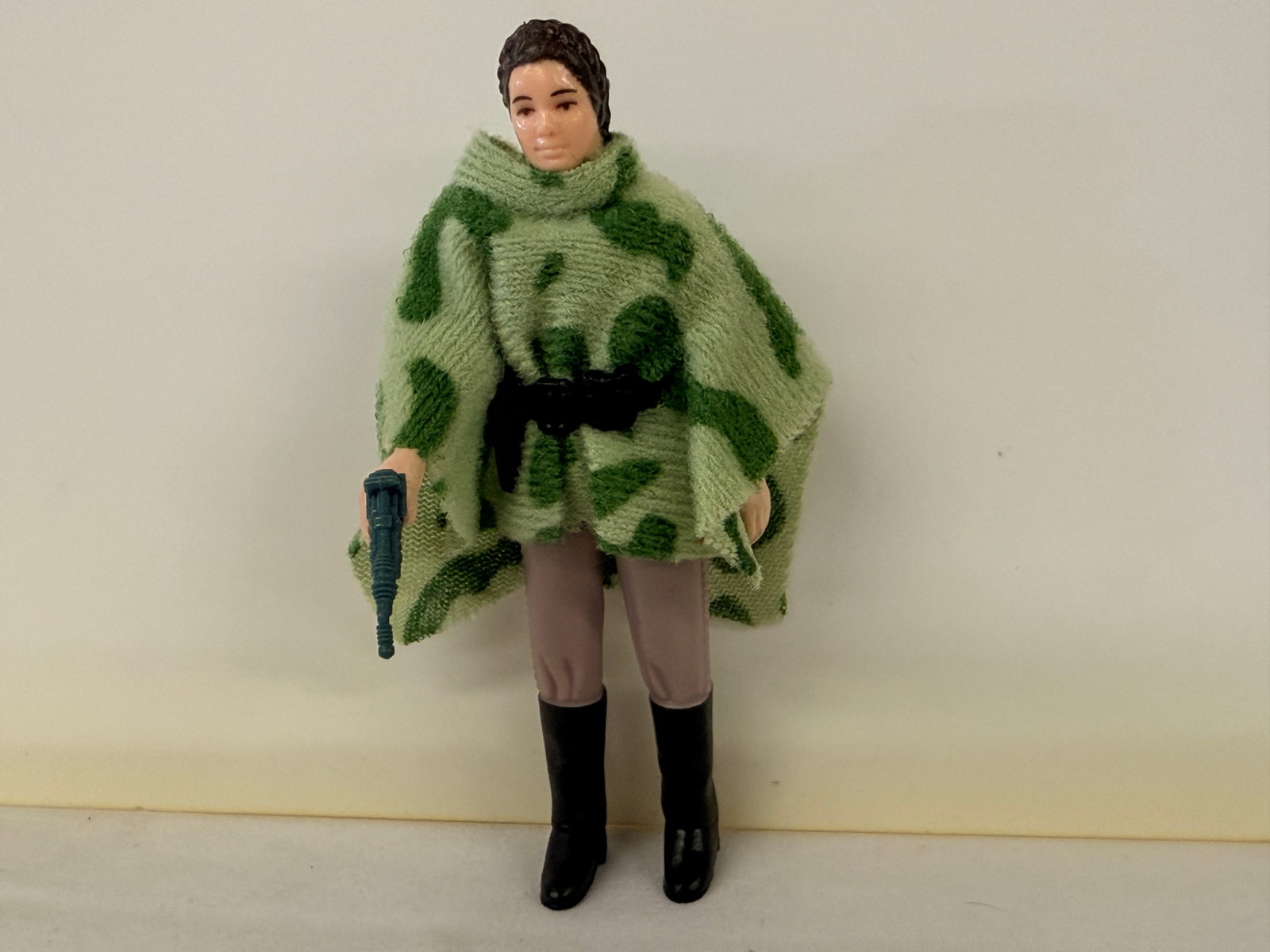 Princess Leia Endor Poncho Kenner Star Wars ROTJ Vintage Action Figure LFL 1984 (1 of 3)