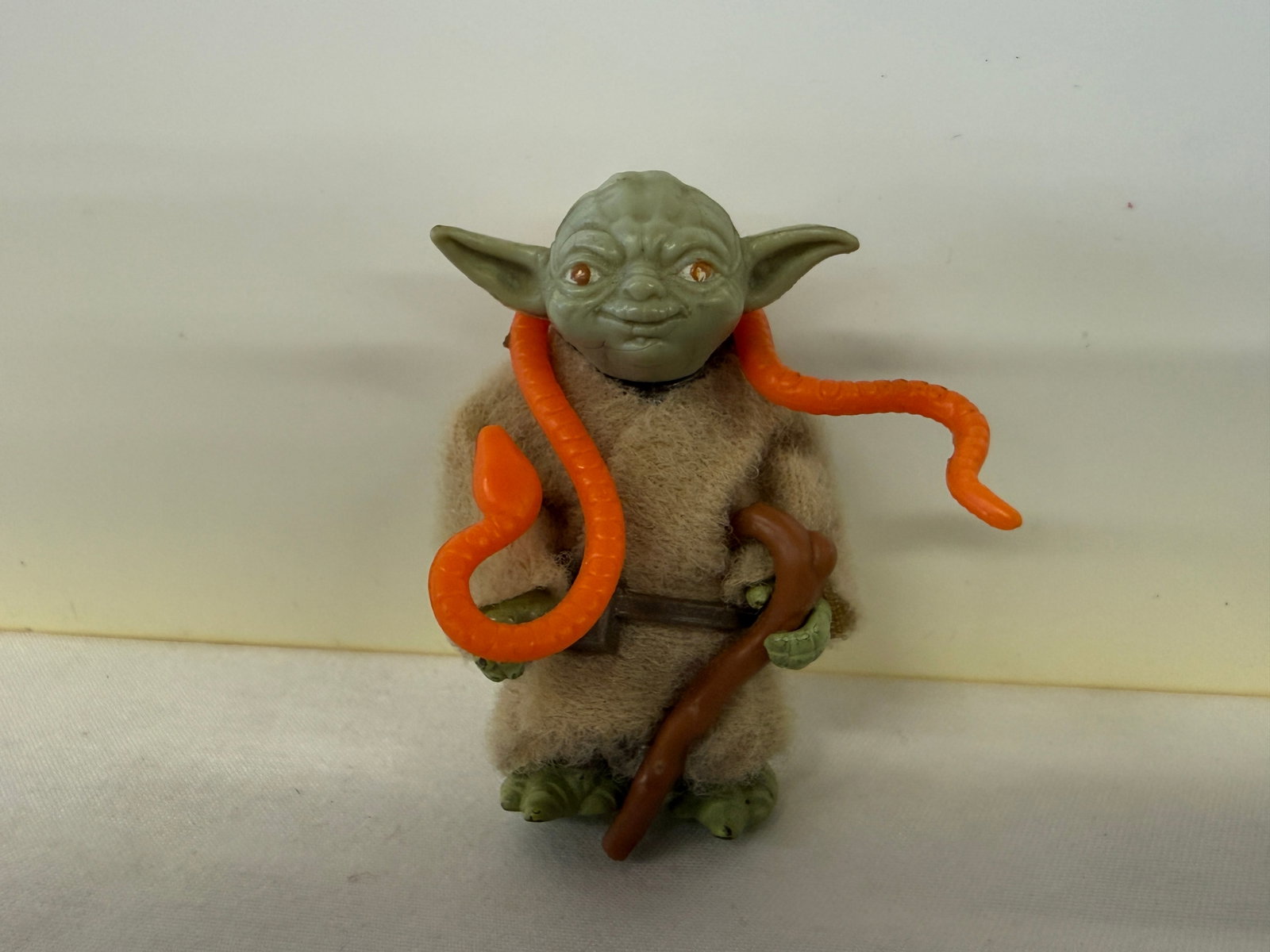 Yoda Star Wars Kenner Vintage 1980 Action Figure with Snake & Accessories Hong Kong: Yoda Star Wars Kenner Vintage 1980 Action Figure with Snake & Accessories Hong Kong