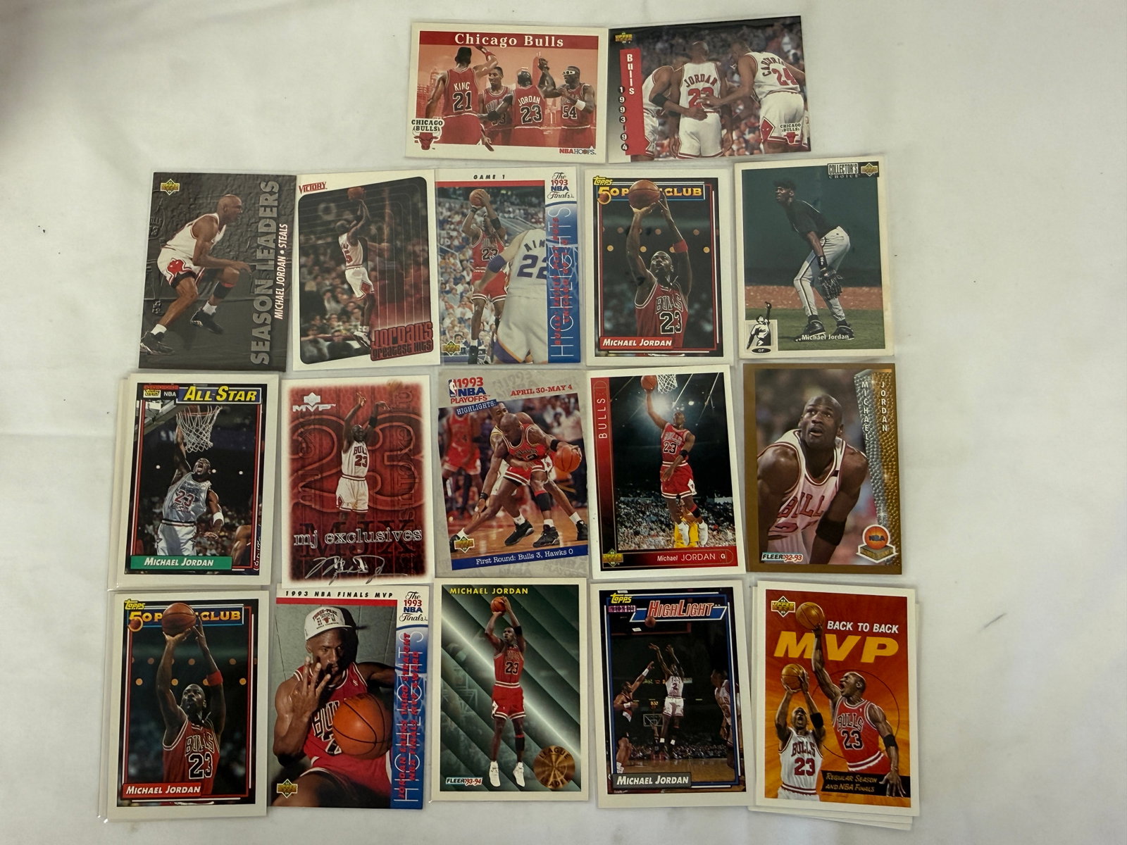 Vintage NBA Michael Jordan Sports Cards (1 of 4)
