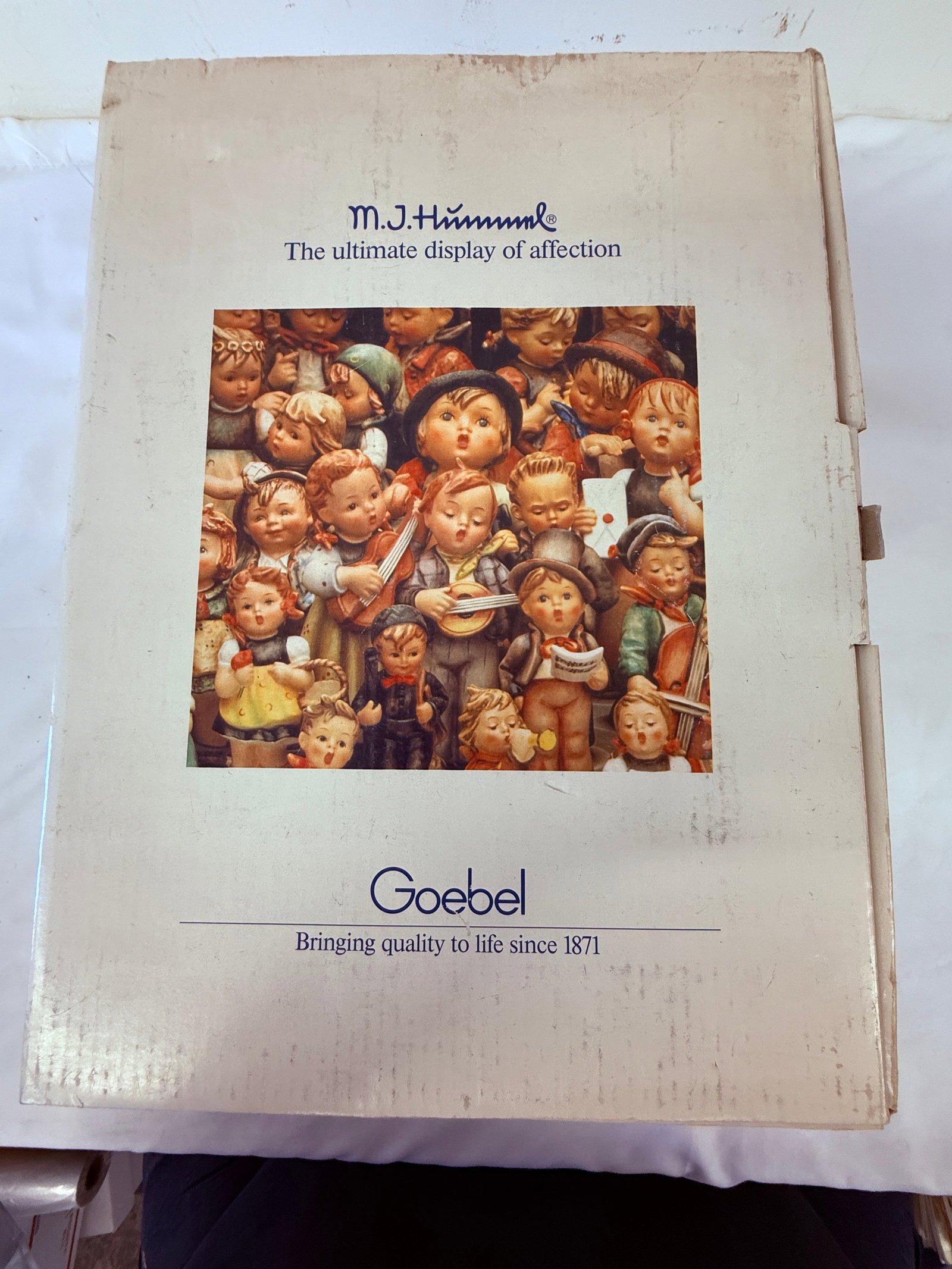 M.I. Hummel 'Let's Tell The World' Hum 487 Goebel Century Collection Figurine (1 of 5)