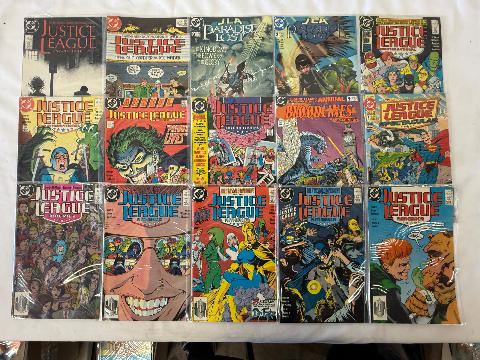 Vintage Comic Book Collection Lot: Vintage Comic Book Collection Lot