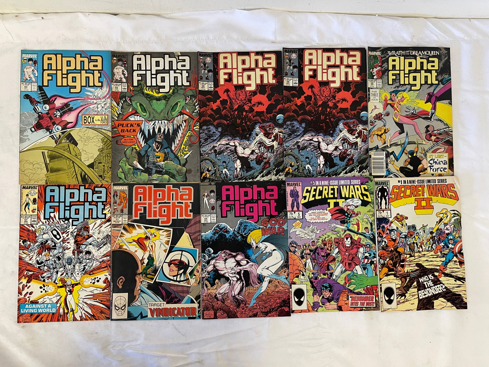 Vintage Comic Book Collection Lot: Vintage Comic Book Collection Lot