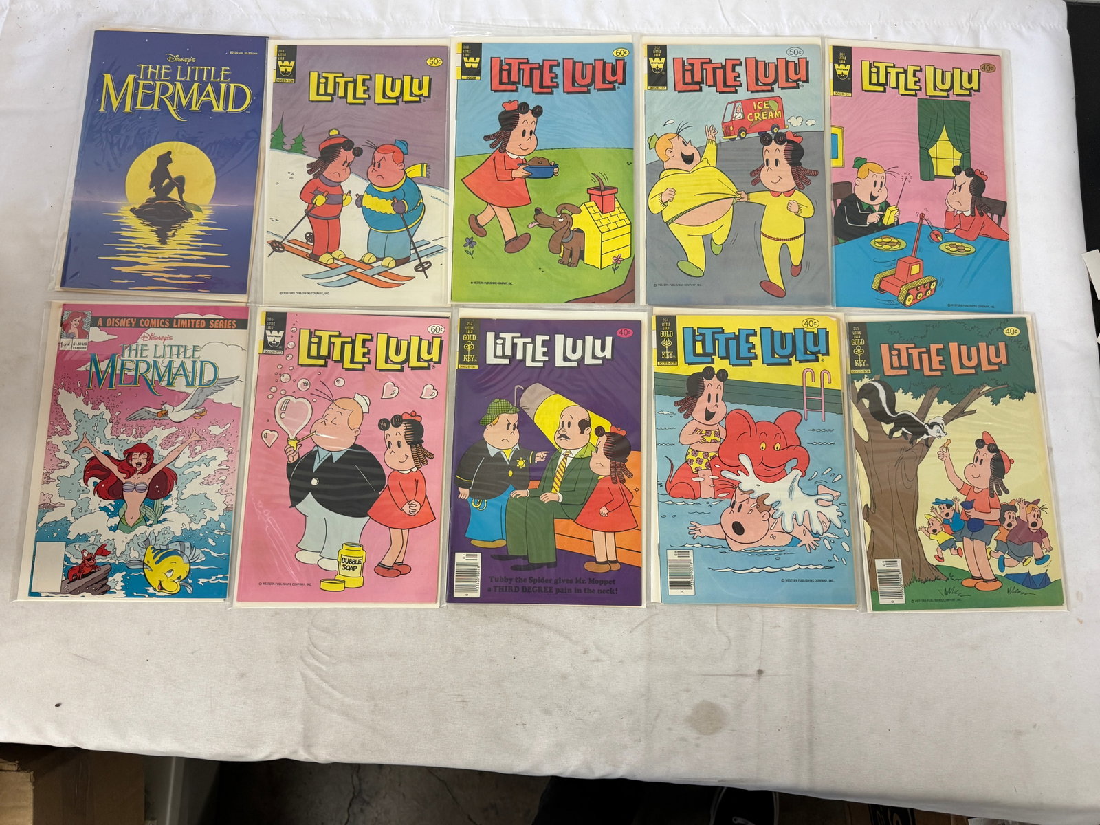 Vintage Comic Book Collection Lot: Vintage Comic Book Collection Lot
