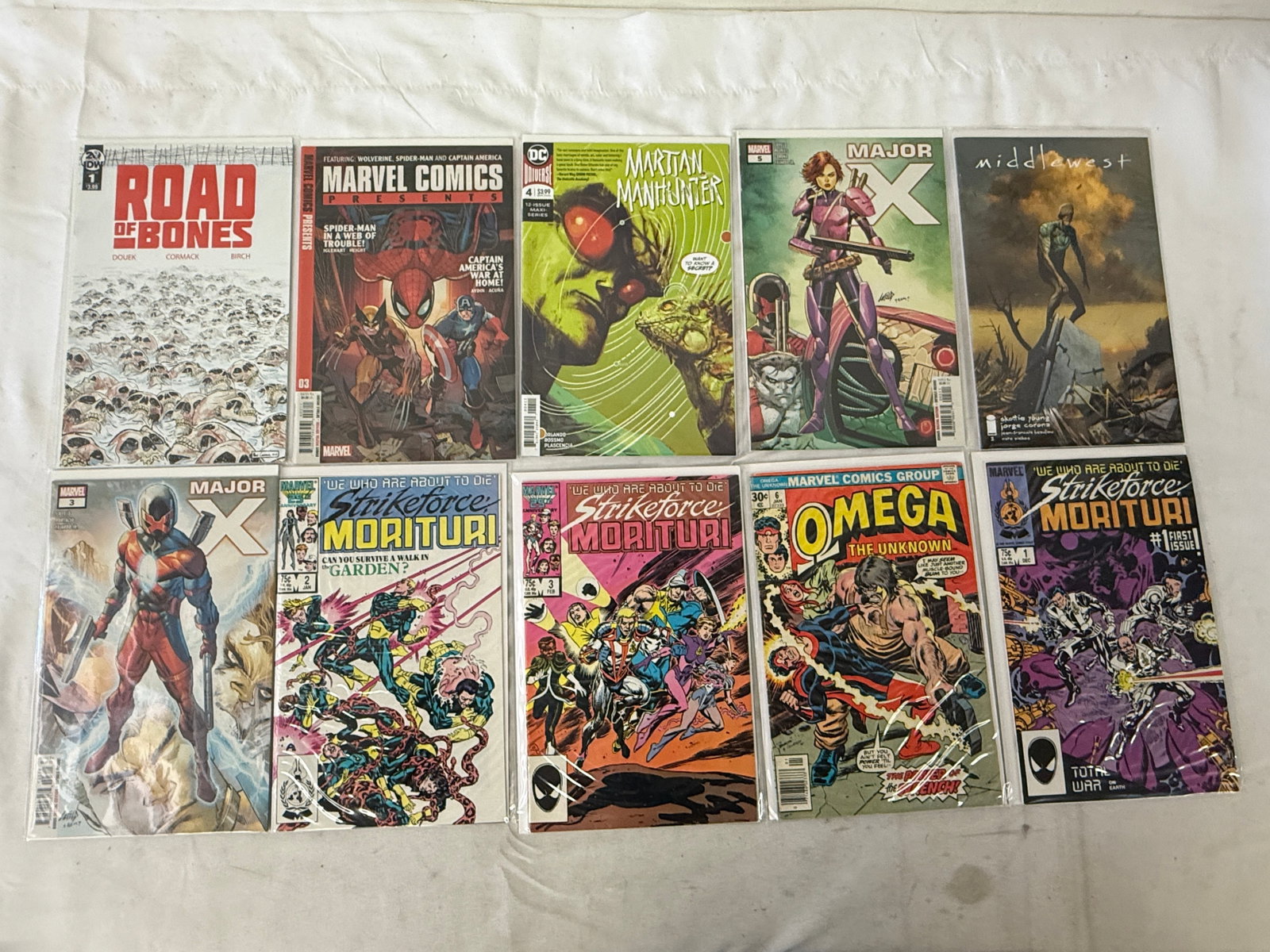 Vintage Comic Book Collection Lot: Vintage Comic Book Collection Lot