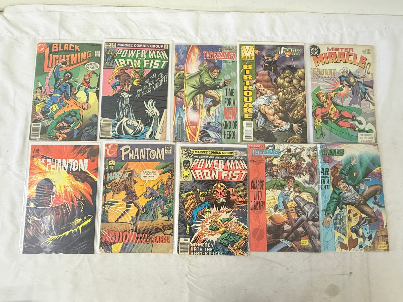 Vintage Comic Book Collection Lot: Vintage Comic Book Collection Lot