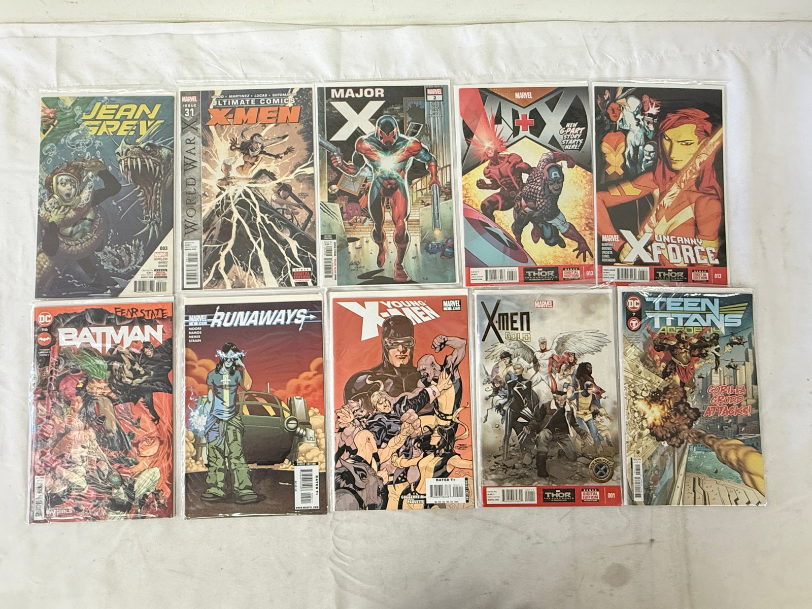 Vintage Comic Book Collection Lot: Vintage Comic Book Collection Lot
