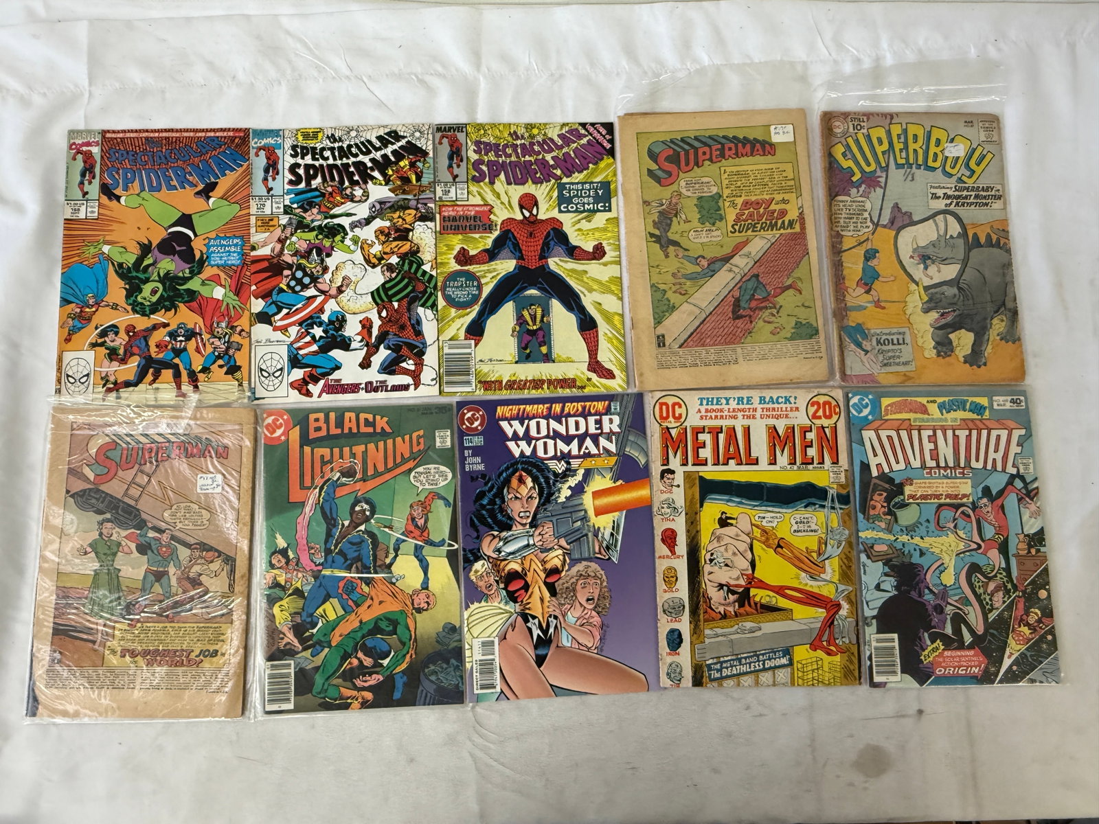 Vintage Comic Book Collection Lot: Vintage Comic Book Collection Lot