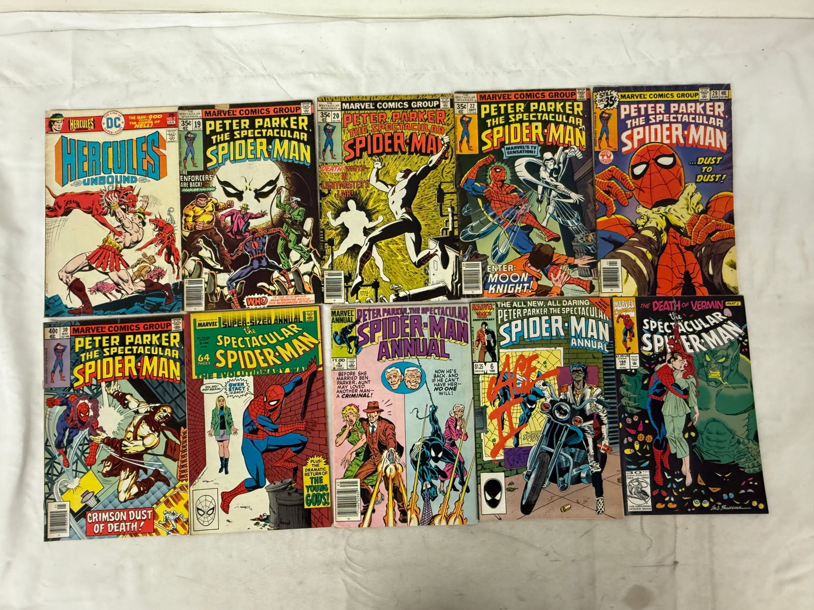 Vintage Comic Book Collection Lot: Vintage Comic Book Collection Lot