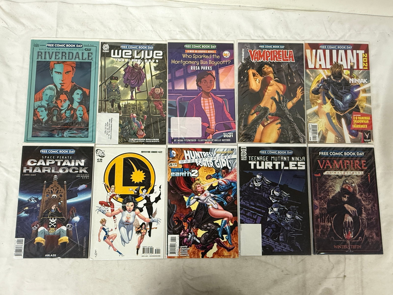 Vintage Comic Book Collection Lot: Vintage Comic Book Collection Lot