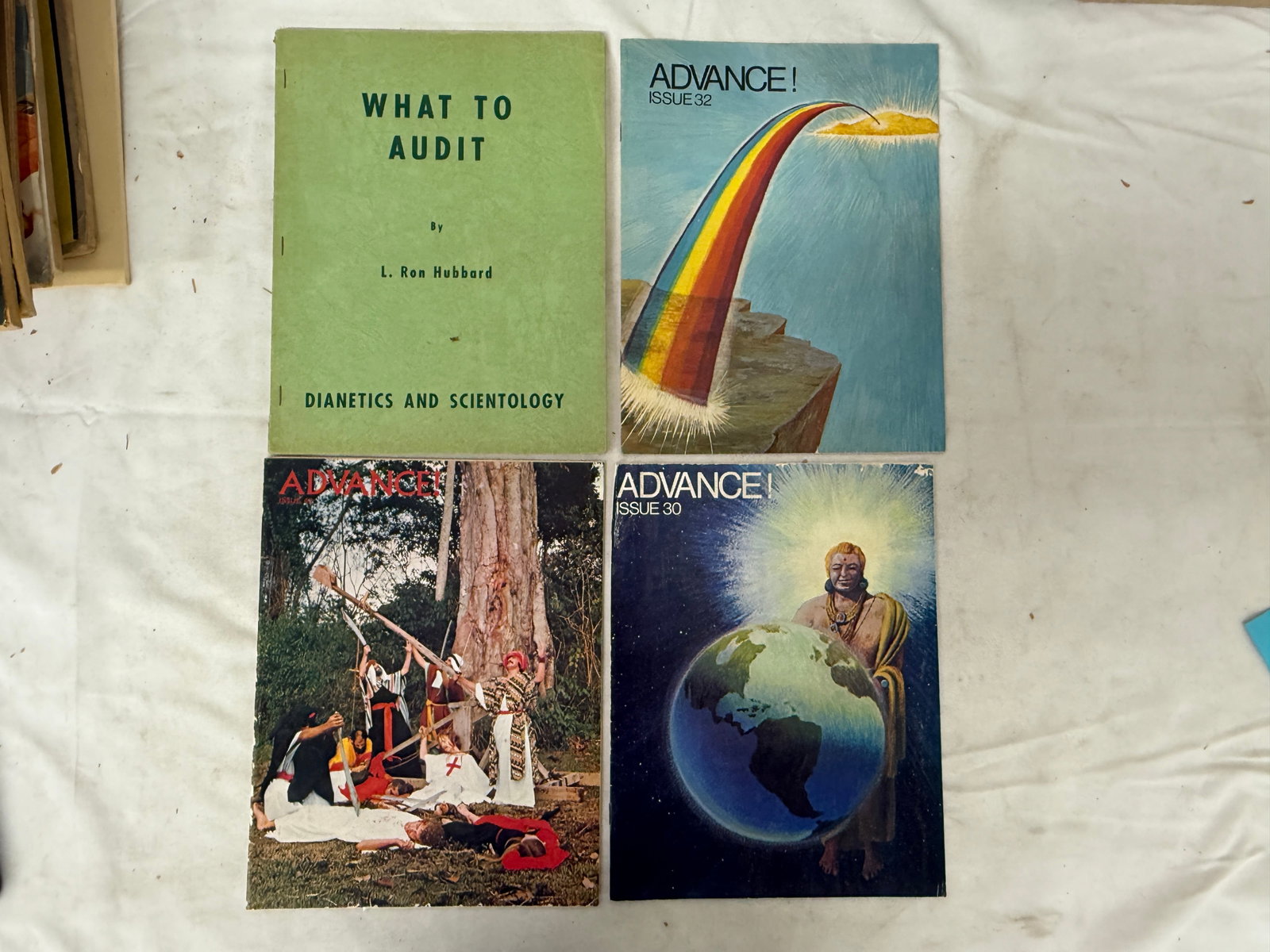 Scientology Dianetics L. Ron Hubbard Lot: What To Audit Book & Advance! Magazines: Scientology Dianetics L. Ron Hubbard Lot: What To Audit Book & Advance! Magazines