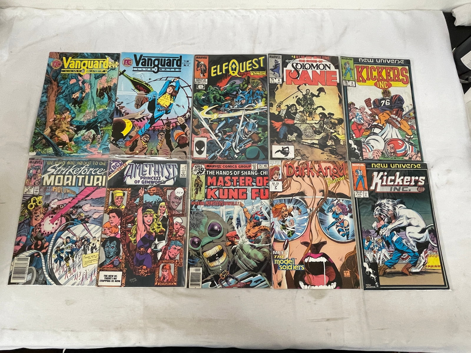 Vintage Comic Book Collection Lot: Vintage Comic Book Collection Lot