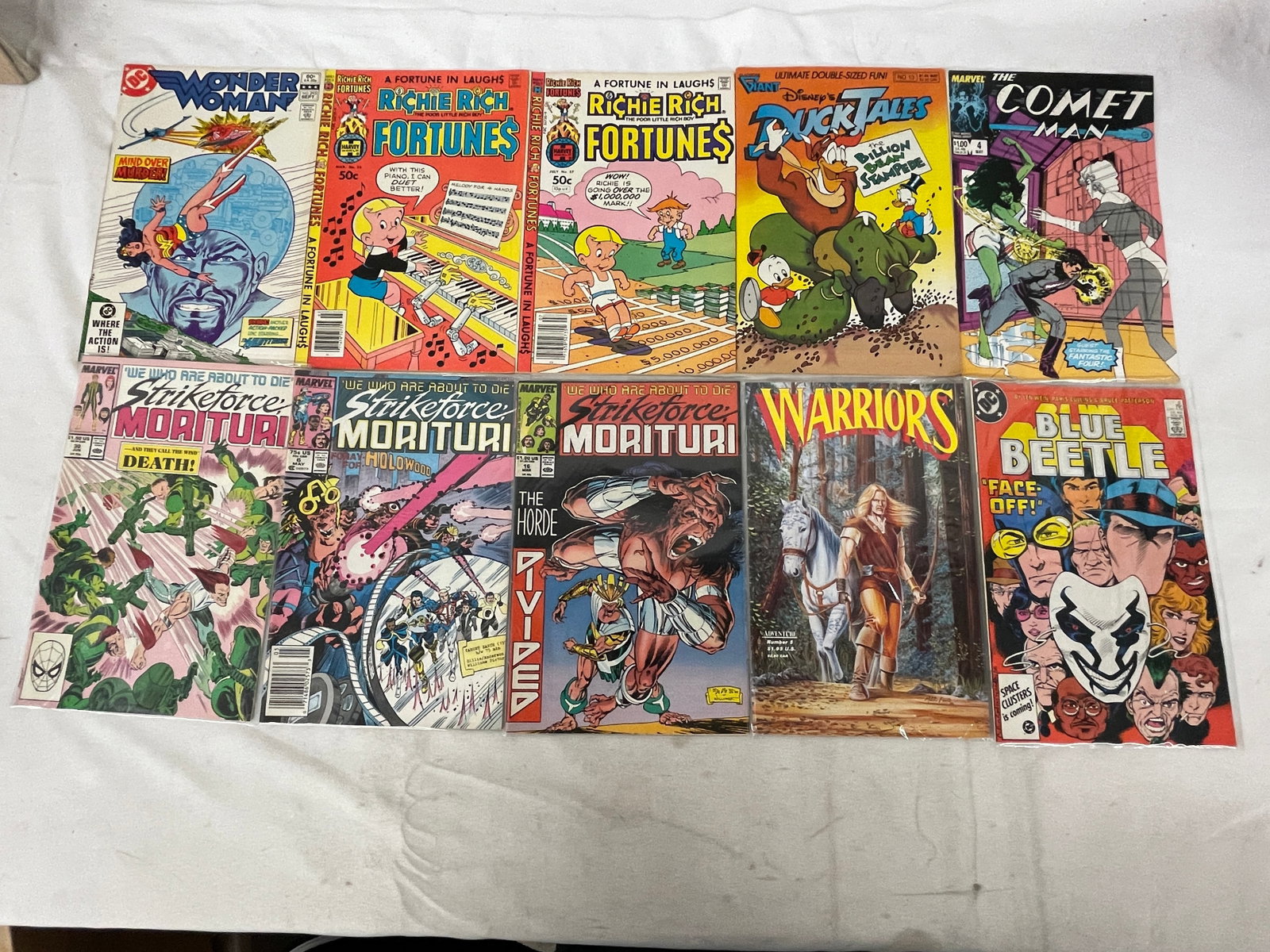 Vintage Comic Book Collection Lot: Vintage Comic Book Collection Lot
