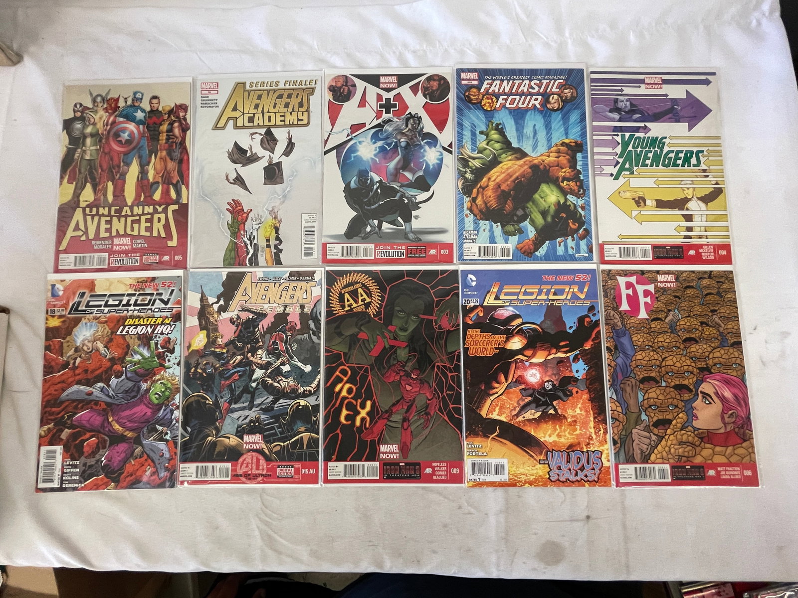 Vintage Comic Book Collection Lot: Vintage Comic Book Collection Lot
