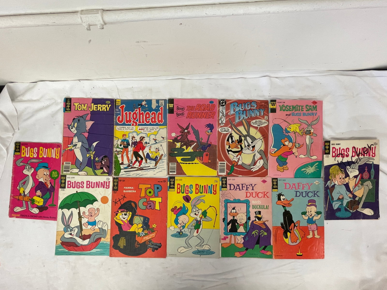 Vintage Comic Book Collection Lot: Vintage Comic Book Collection Lot
