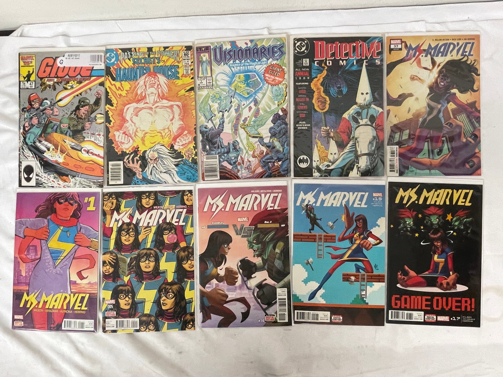Vintage Comic Book Collection Lot: Vintage Comic Book Collection Lot