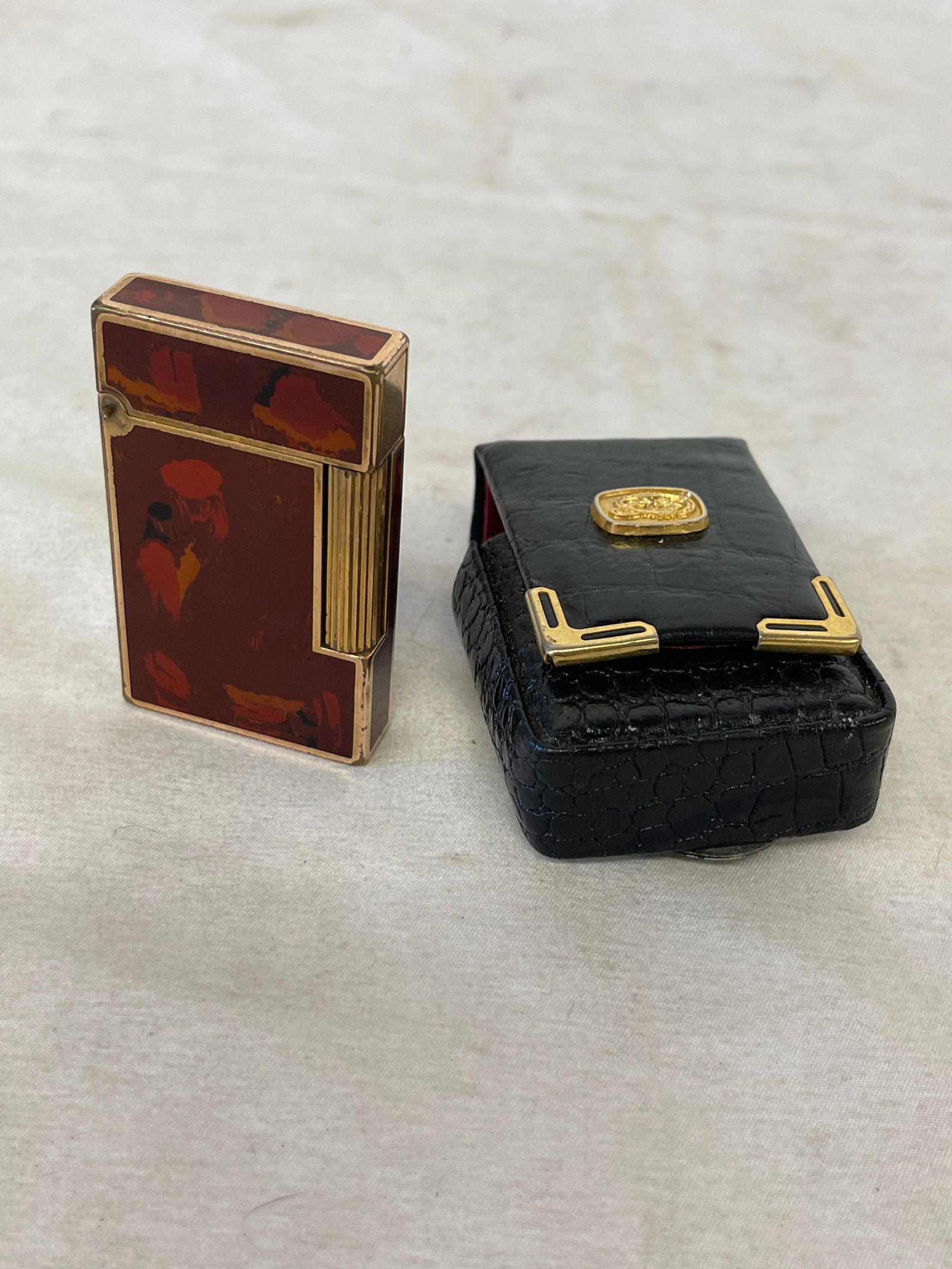 S.T. Dupont Paris Laque de Chine Lighter with Croc Leather Case, Gold Tone (1 of 4)