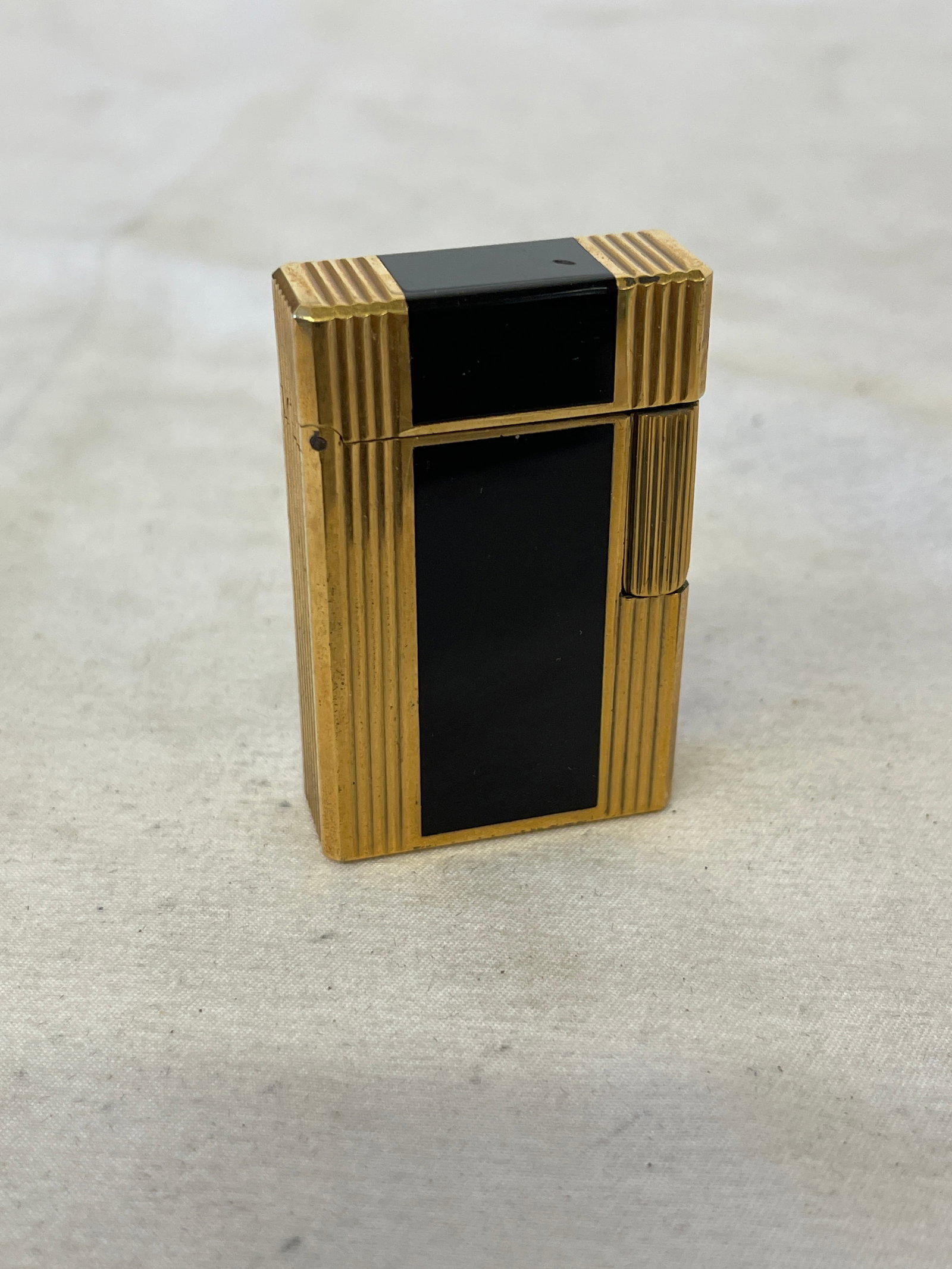S.T. Dupont Paris Gold Plated Black Lacquer Ligne 1 Lighter, Asian Script (1 of 5)