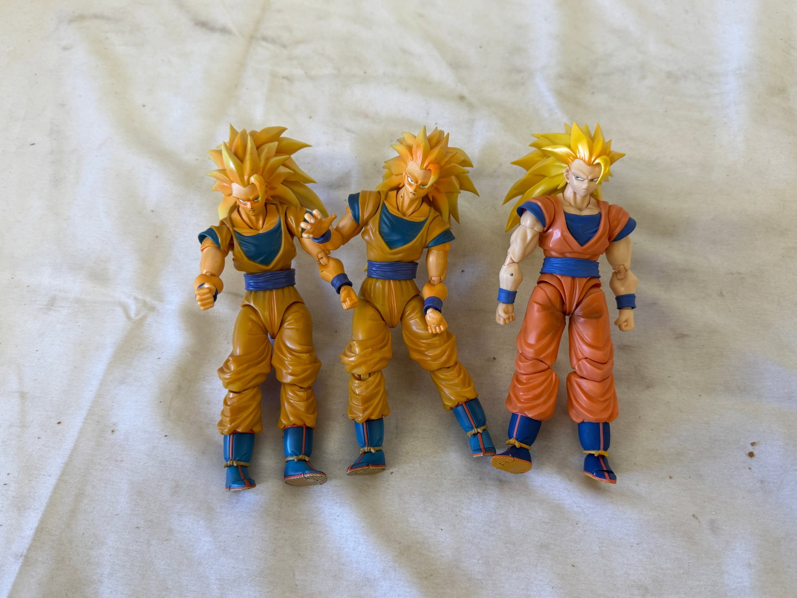 Dragon Ball Z Super Saiyan 3 Goku Action Figures x3 incl. S.H.Figuarts (1 of 5)
